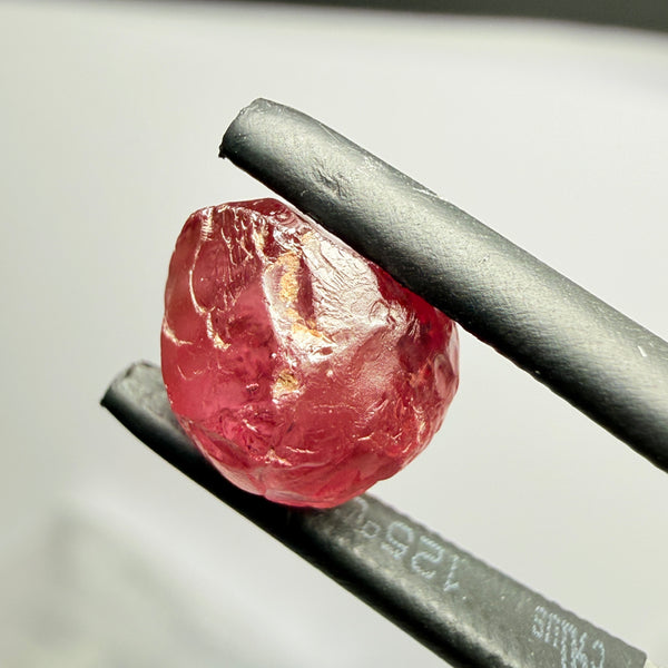 Rhodolite Garnet, 4.91ct, Umba, Tanzania, Untreated Untreated. Spot near the middle so Si