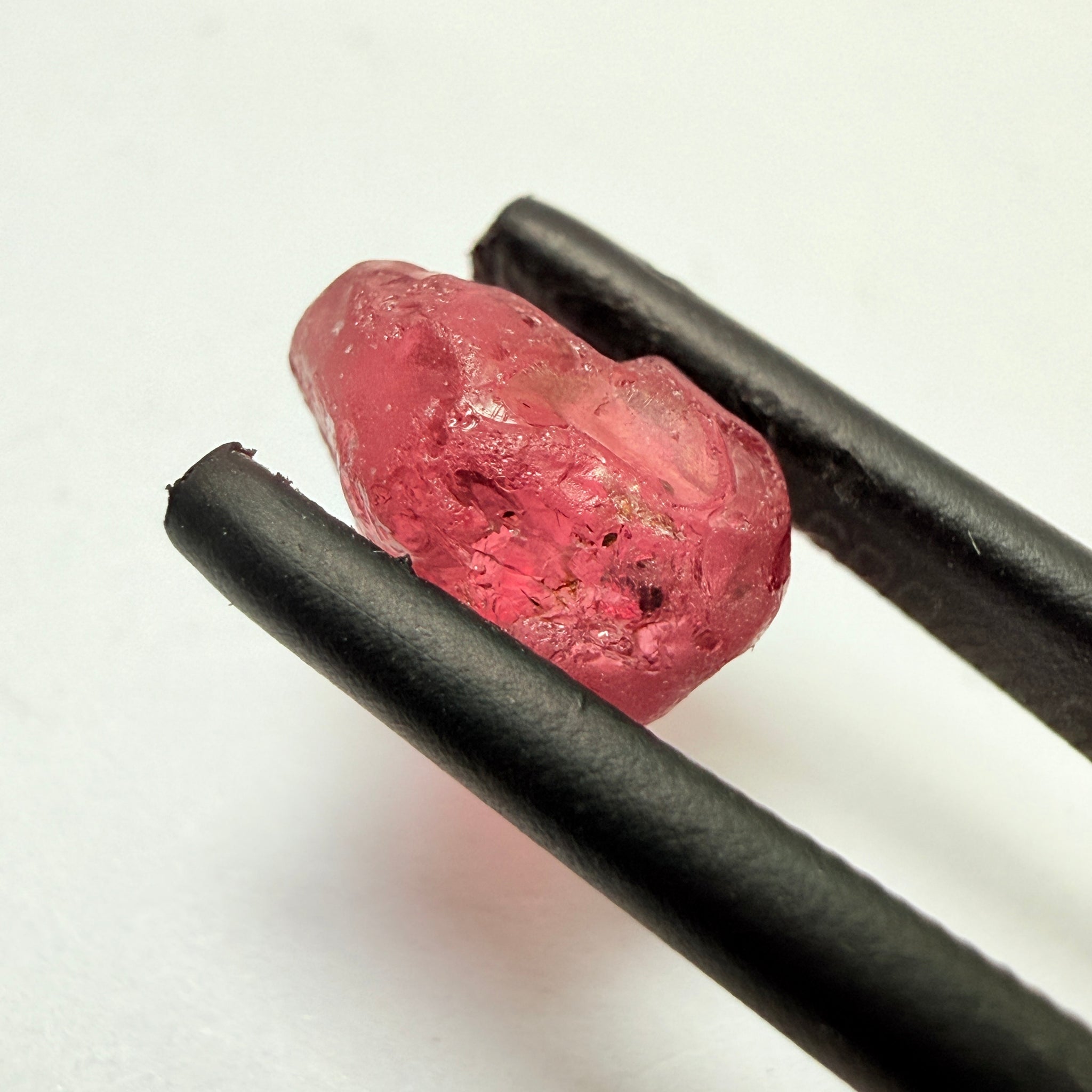 Rhodolite Garnet, 3.51ct, Umba, Tanzania, Untreated Untreated. si