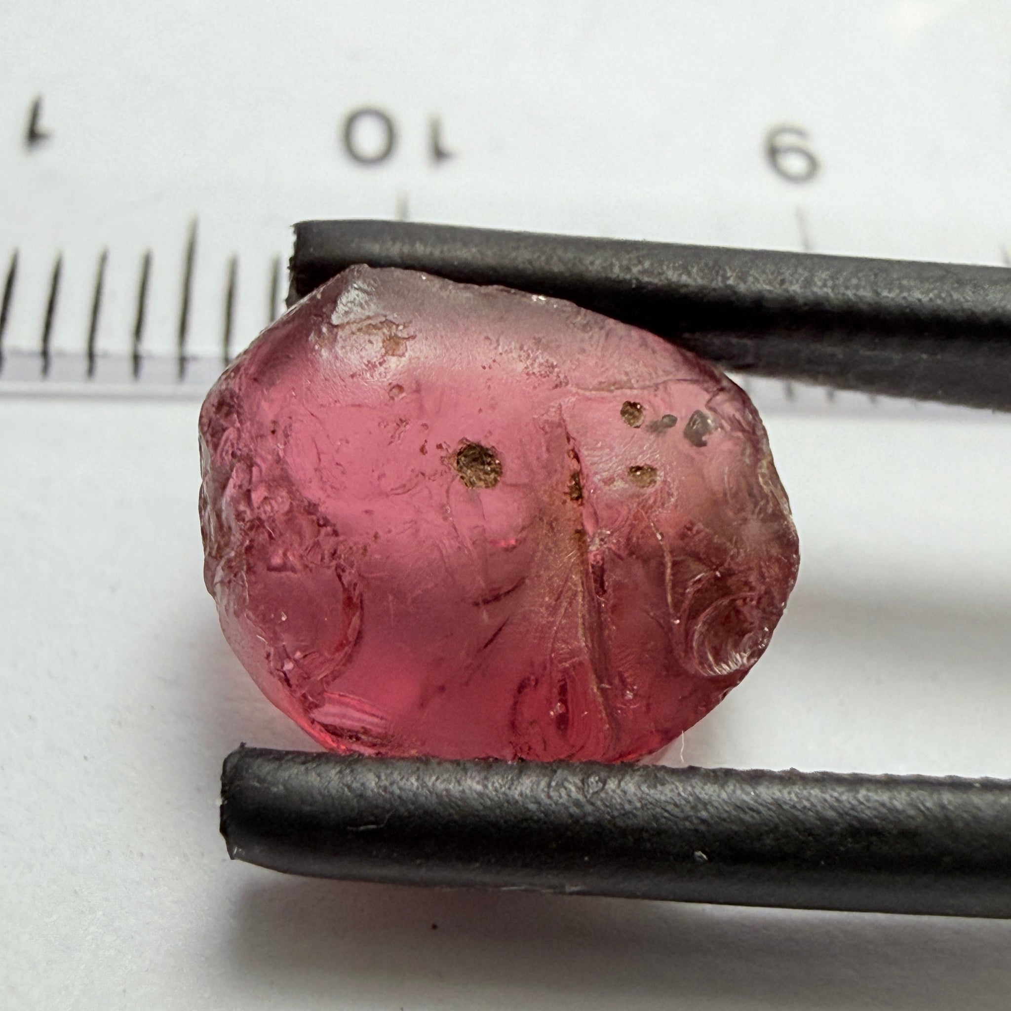 Rhodolite Garnet, 6.56ct, Umba, Tanzania, Untreated Untreated. Few bubbles on outside, rest vvs with very slight silk, flattish shape see pics