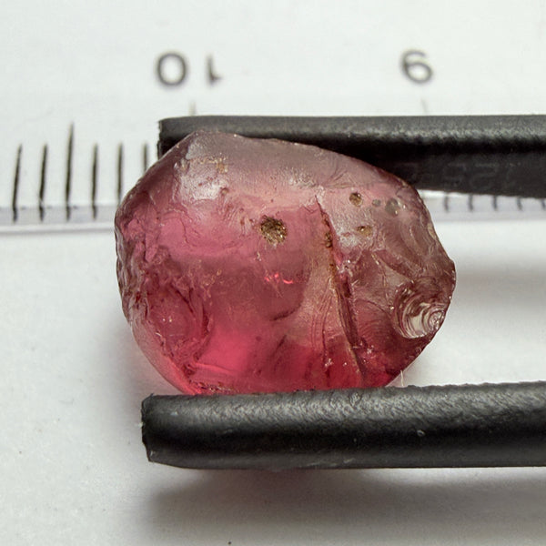 Rhodolite Garnet, 6.56ct, Umba, Tanzania, Untreated Untreated. Few bubbles on outside, rest vvs with very slight silk, flattish shape see pics