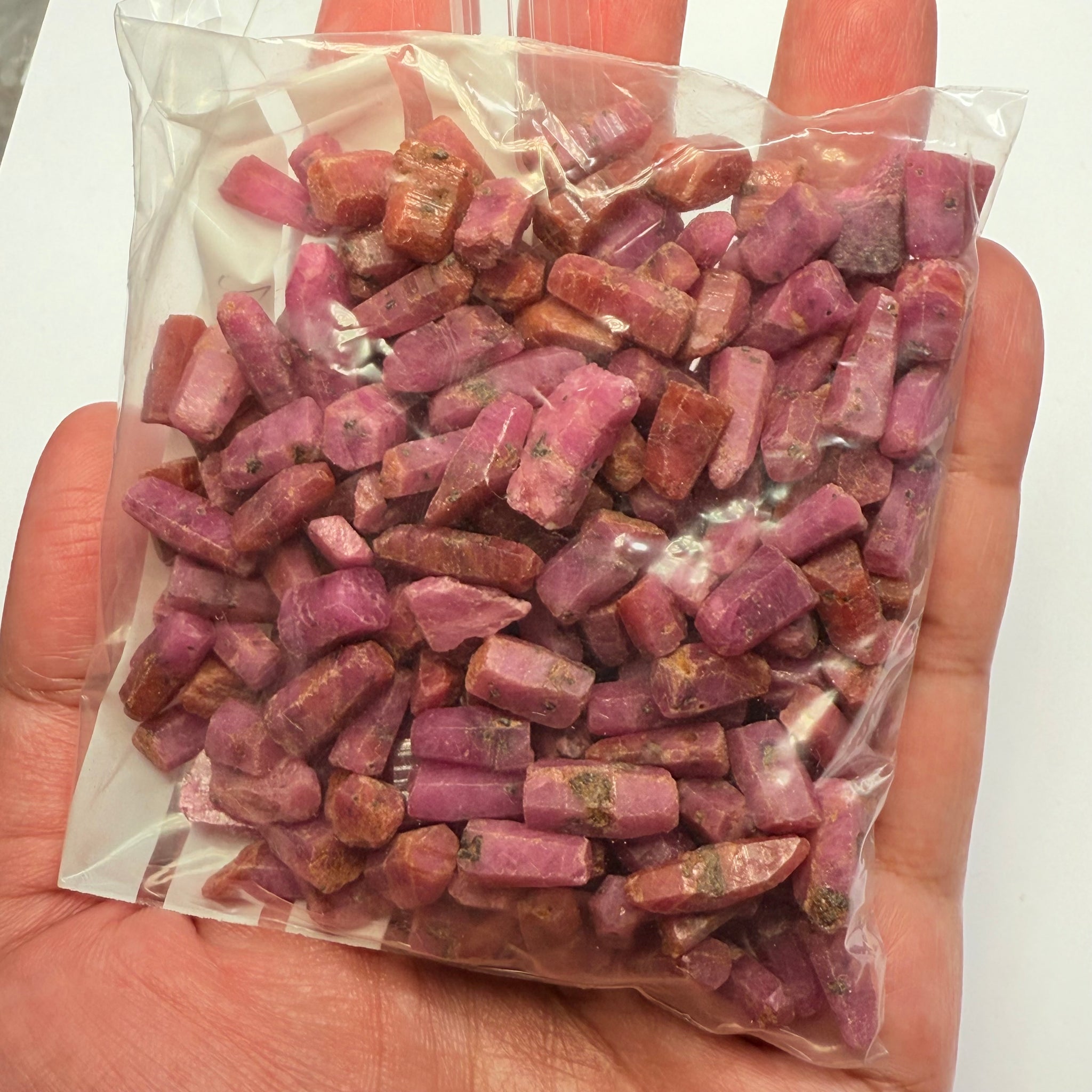 Sapphire Crystal Wholesale Lot Deal, small sizes 202.10gm, 209pcs in lot, average size is 0.96gm. Dodoma, Tanzania, Untreated Unheated. Priced at wholesale for people who want to resell