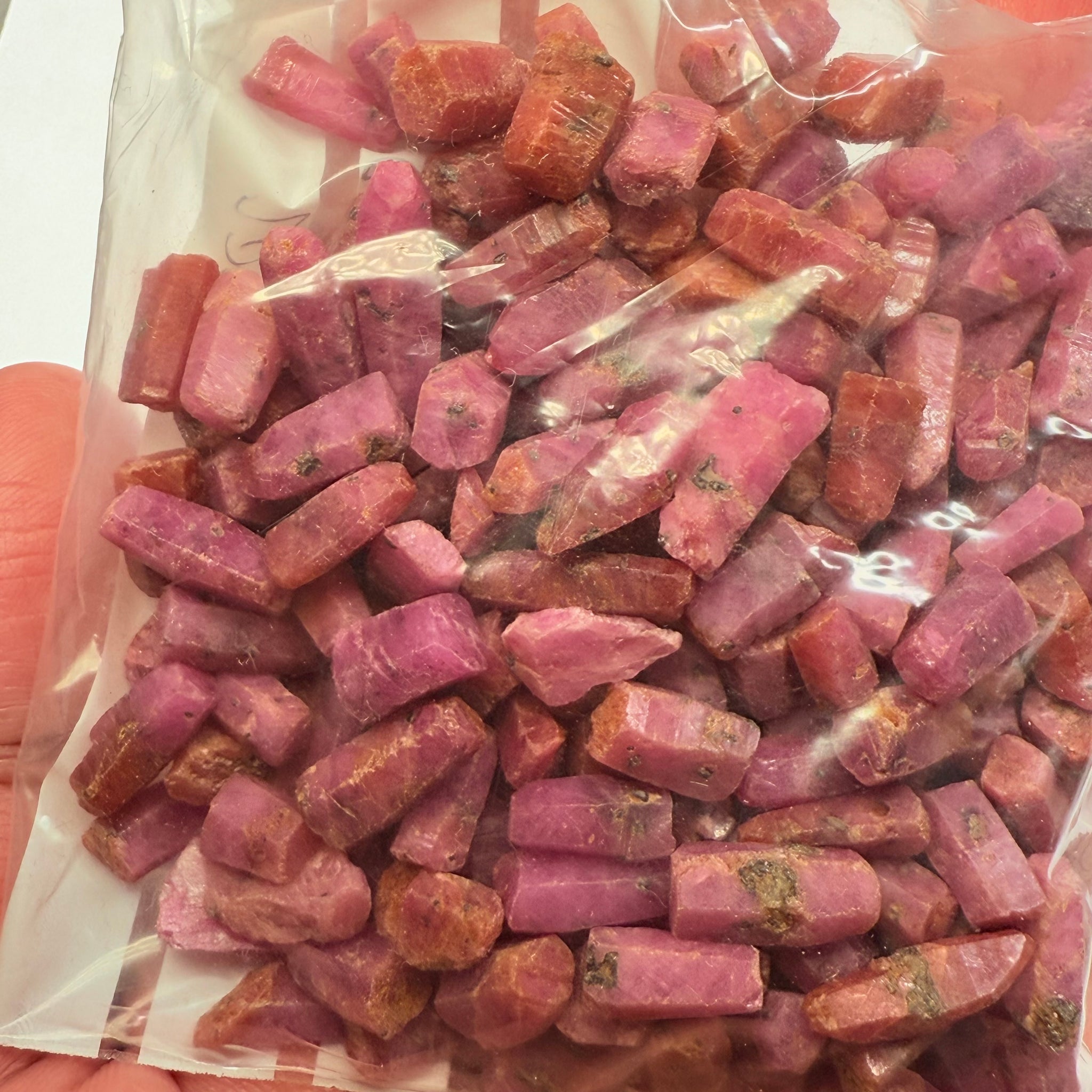 Sapphire Crystal Wholesale Lot Deal, small sizes 202.10gm, 209pcs in lot, average size is 0.96gm. Dodoma, Tanzania, Untreated Unheated. Priced at wholesale for people who want to resell