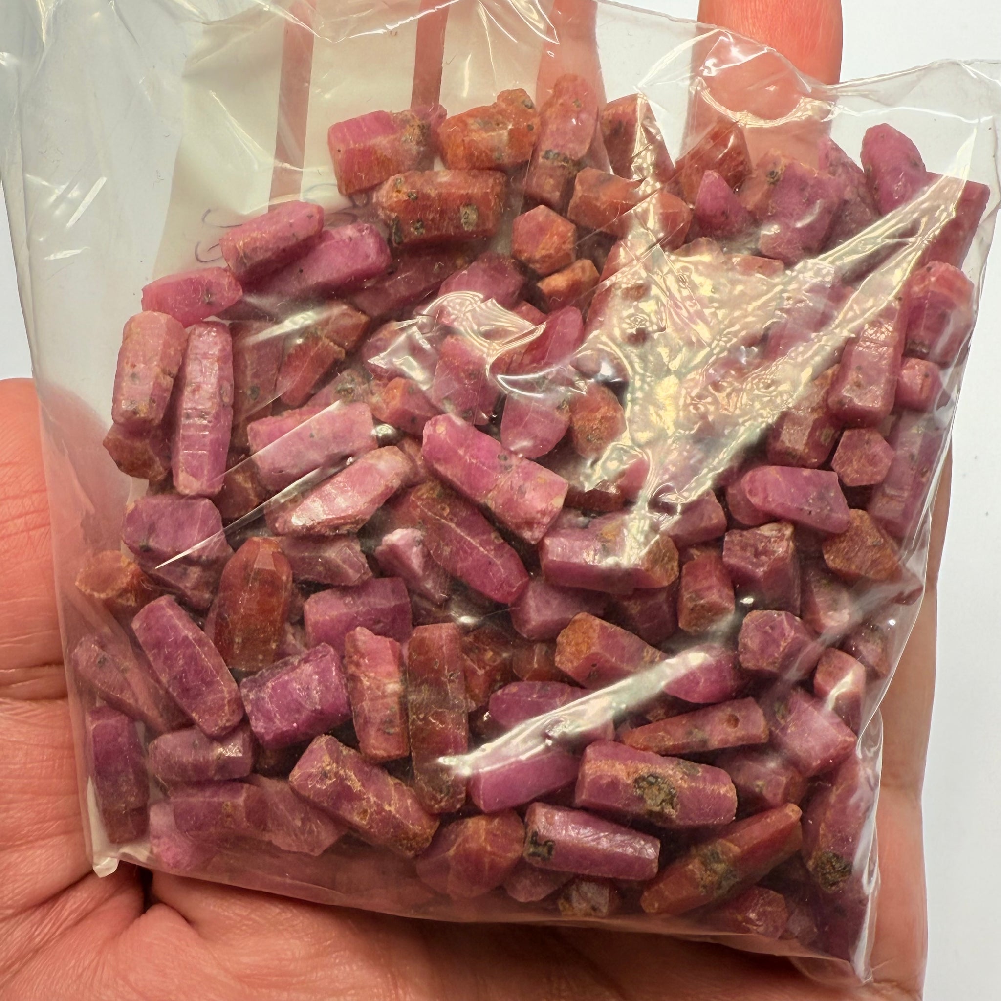 Sapphire Crystal Wholesale Lot Deal, small sizes 202.10gm, 209pcs in lot, average size is 0.96gm. Dodoma, Tanzania, Untreated Unheated. Priced at wholesale for people who want to resell