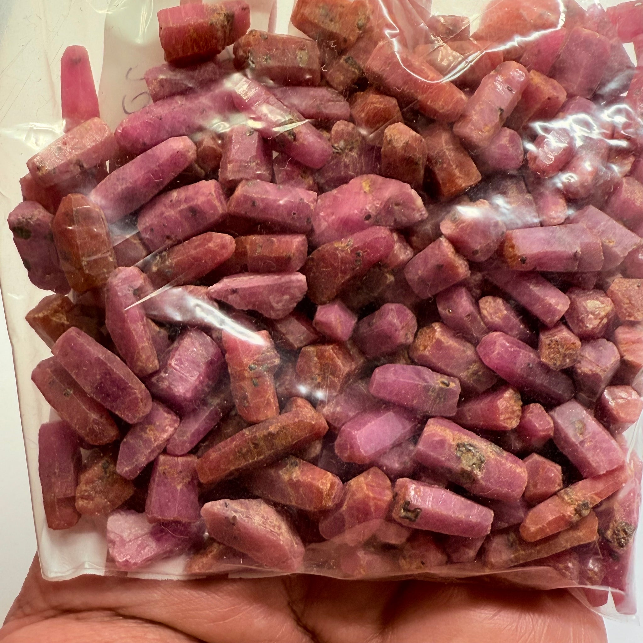 Sapphire Crystal Wholesale Lot Deal, small sizes 202.10gm, 209pcs in lot, average size is 0.96gm. Dodoma, Tanzania, Untreated Unheated. Priced at wholesale for people who want to resell