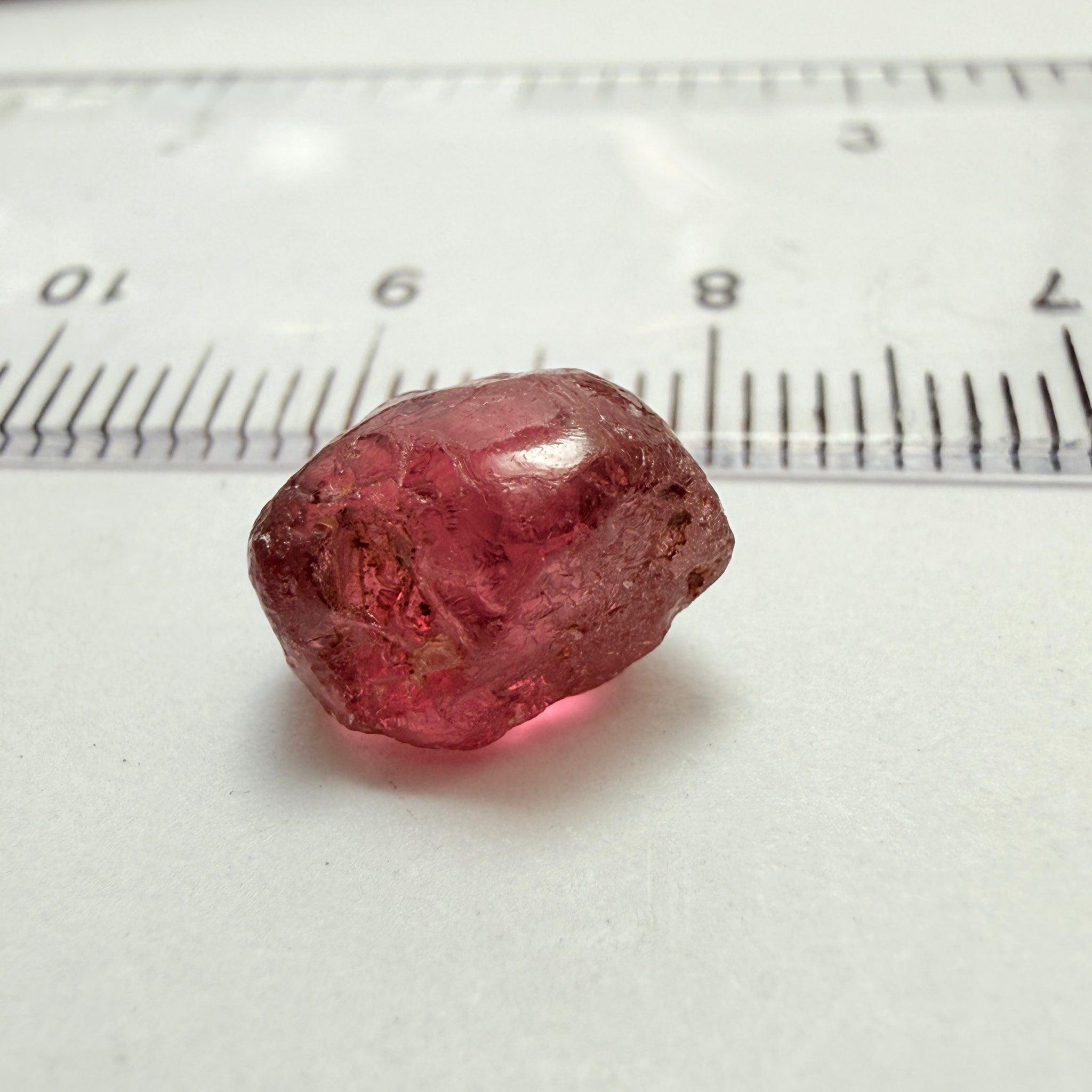 Rhodolite Garnet, 5.26ct, Umba, Tanzania, Untreated Untreated. 2 spots near the middle so Si