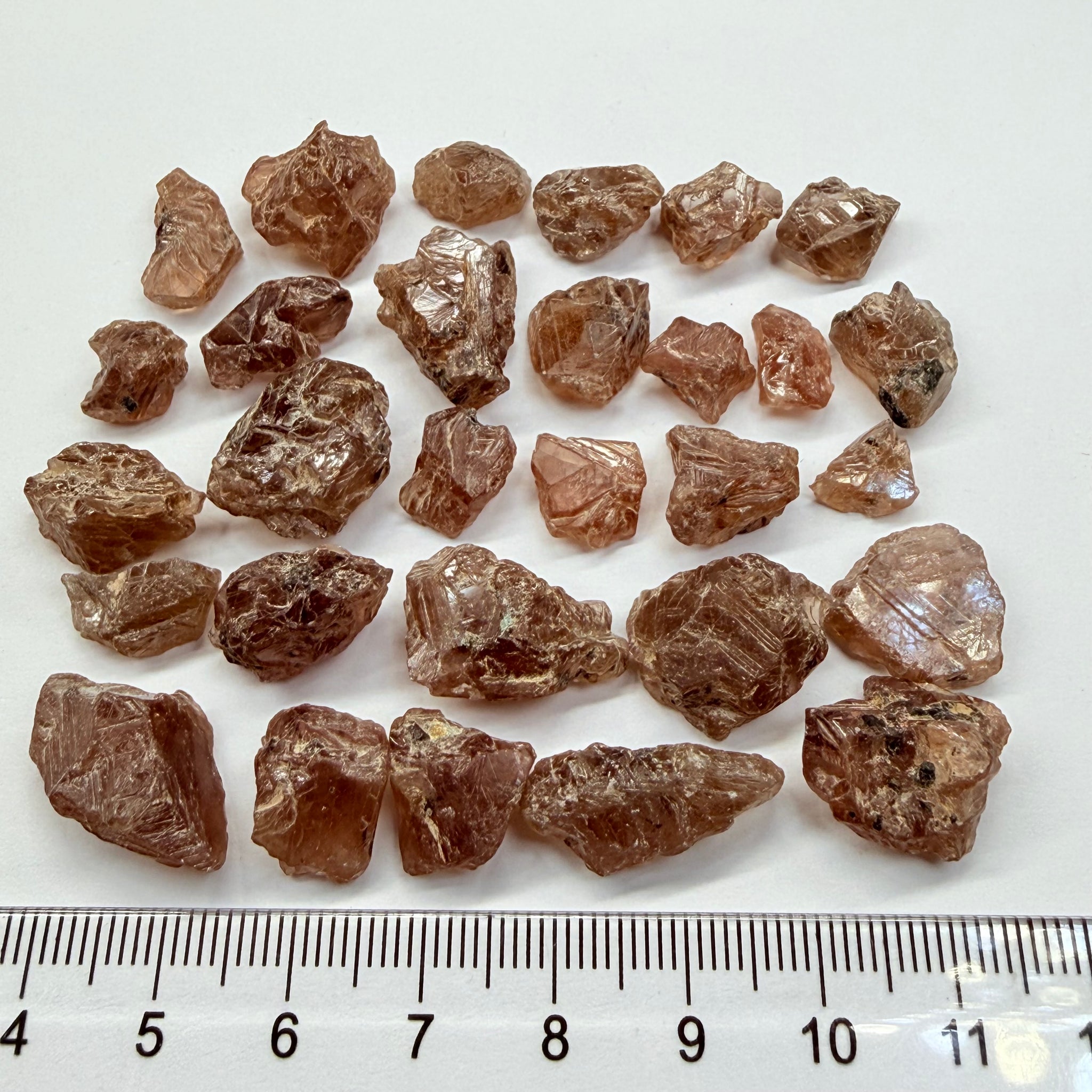 Colour Changing Sapphire Crystal Lot. 51.90gm / 259.50ct, Tanzania, Untreated Unheated, all pieces are crystallised on all sides! Super rare, new find