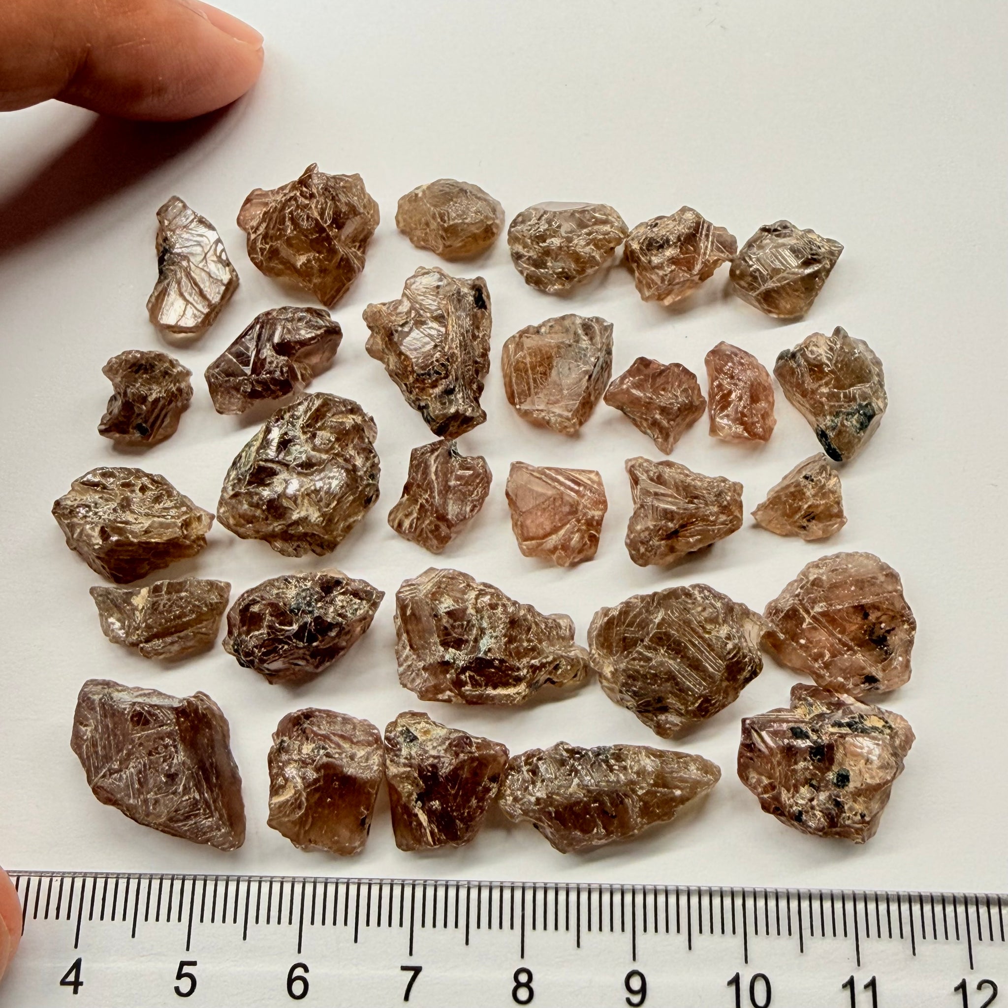 Colour Changing Sapphire Crystal Lot. 51.90gm / 259.50ct, Tanzania, Untreated Unheated, all pieces are crystallised on all sides! Super rare, new find