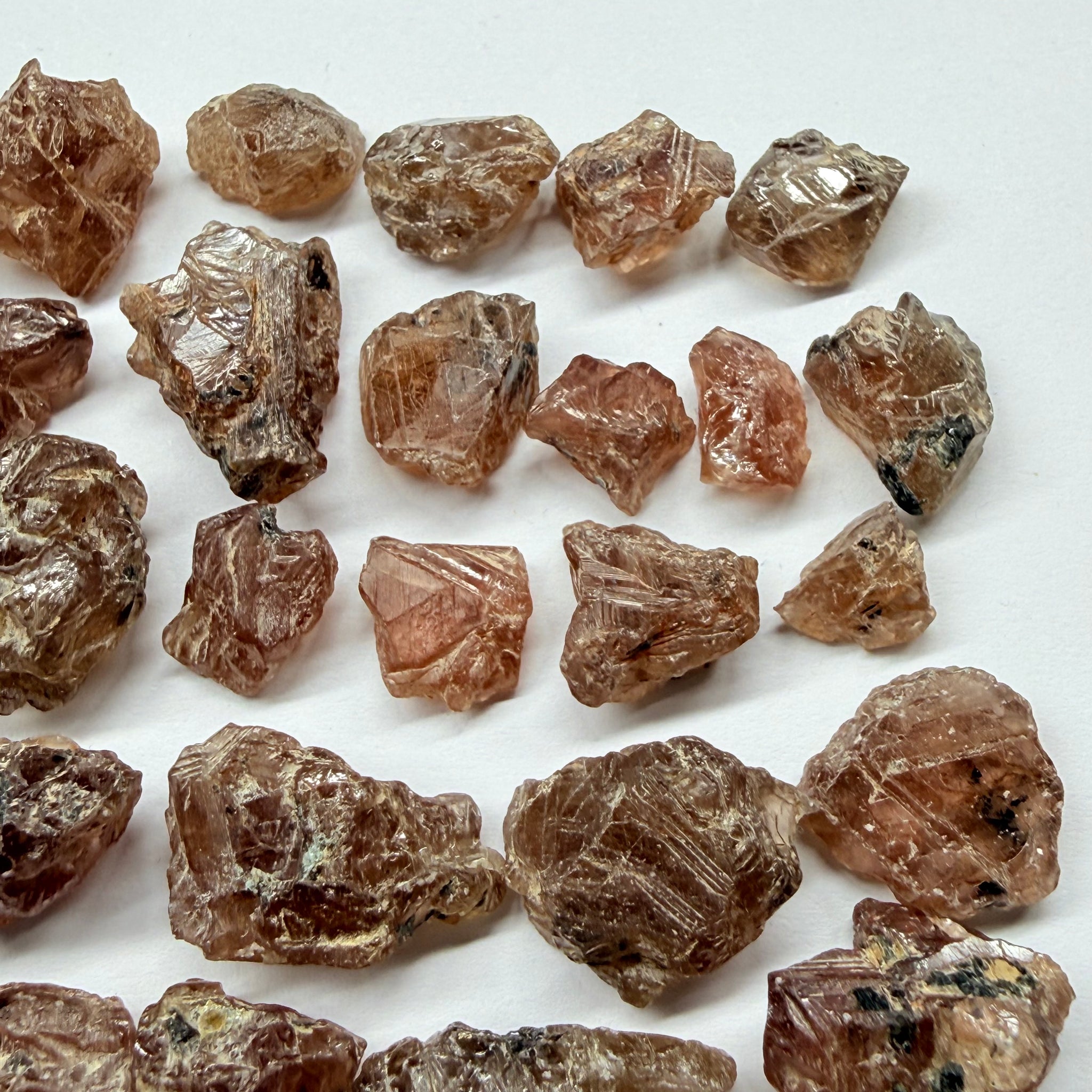 Colour Changing Sapphire Crystal Lot. 51.90gm / 259.50ct, Tanzania, Untreated Unheated, all pieces are crystallised on all sides! Super rare, new find