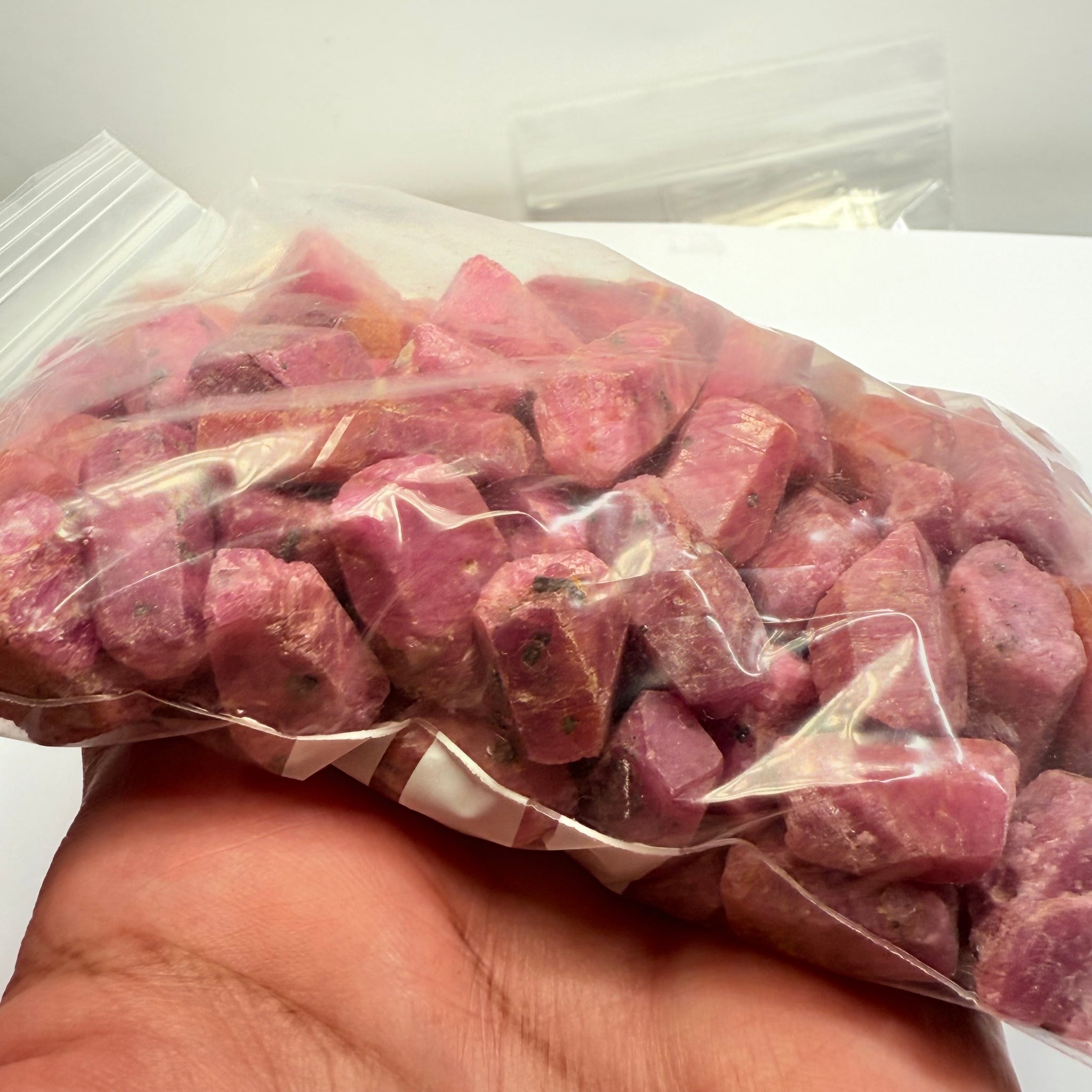 Sapphire Crystal Wholesale Lot Deal, 587.60gm, 92pcs in lot, average size is 6.38gm. Dodoma, Tanzania, Untreated Unheated. Priced at wholesale for people who want to resell