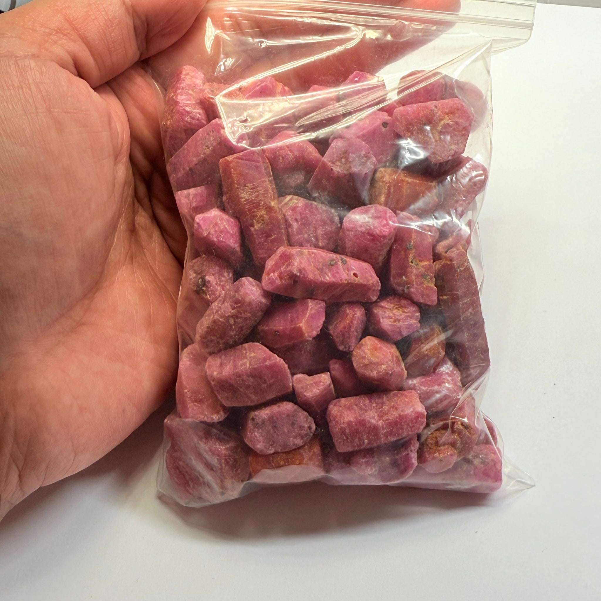 Sapphire Crystal Wholesale Lot Deal, 587.60gm, 92pcs in lot, average size is 6.38gm. Dodoma, Tanzania, Untreated Unheated. Priced at wholesale for people who want to resell