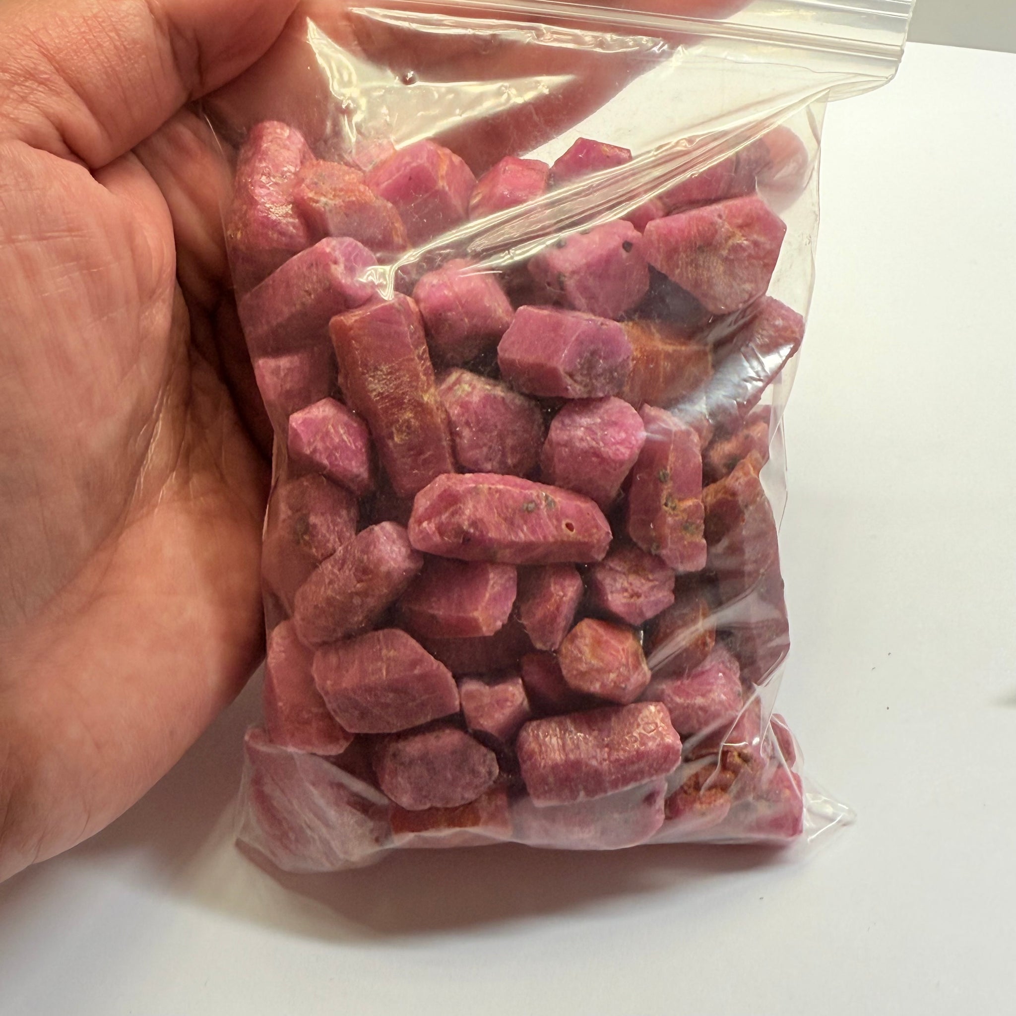 Sapphire Crystal Wholesale Lot Deal, 587.60gm, 92pcs in lot, average size is 6.38gm. Dodoma, Tanzania, Untreated Unheated. Priced at wholesale for people who want to resell