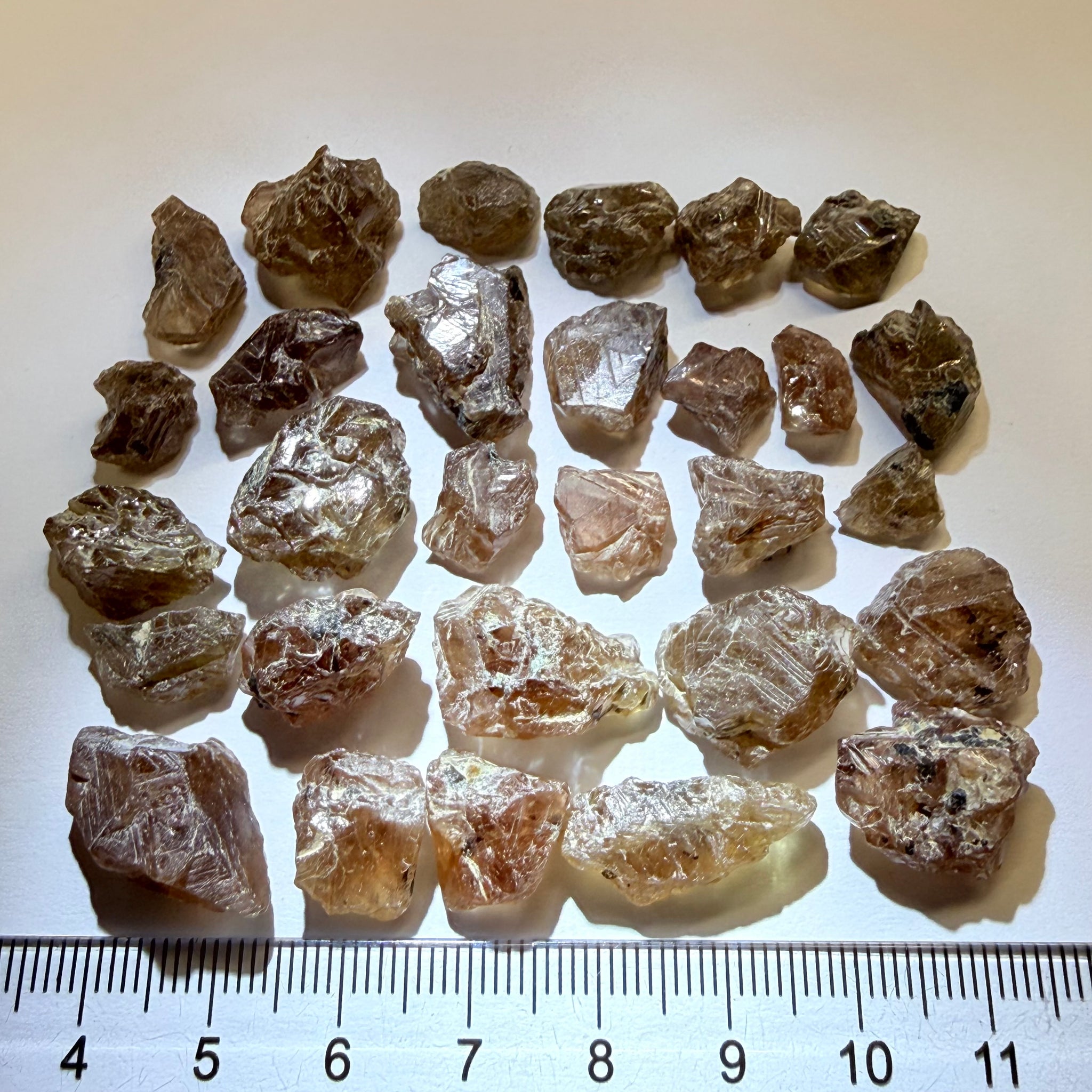 Colour Changing Sapphire Crystal Lot. 51.90gm / 259.50ct, Tanzania, Untreated Unheated, all pieces are crystallised on all sides! Super rare, new find