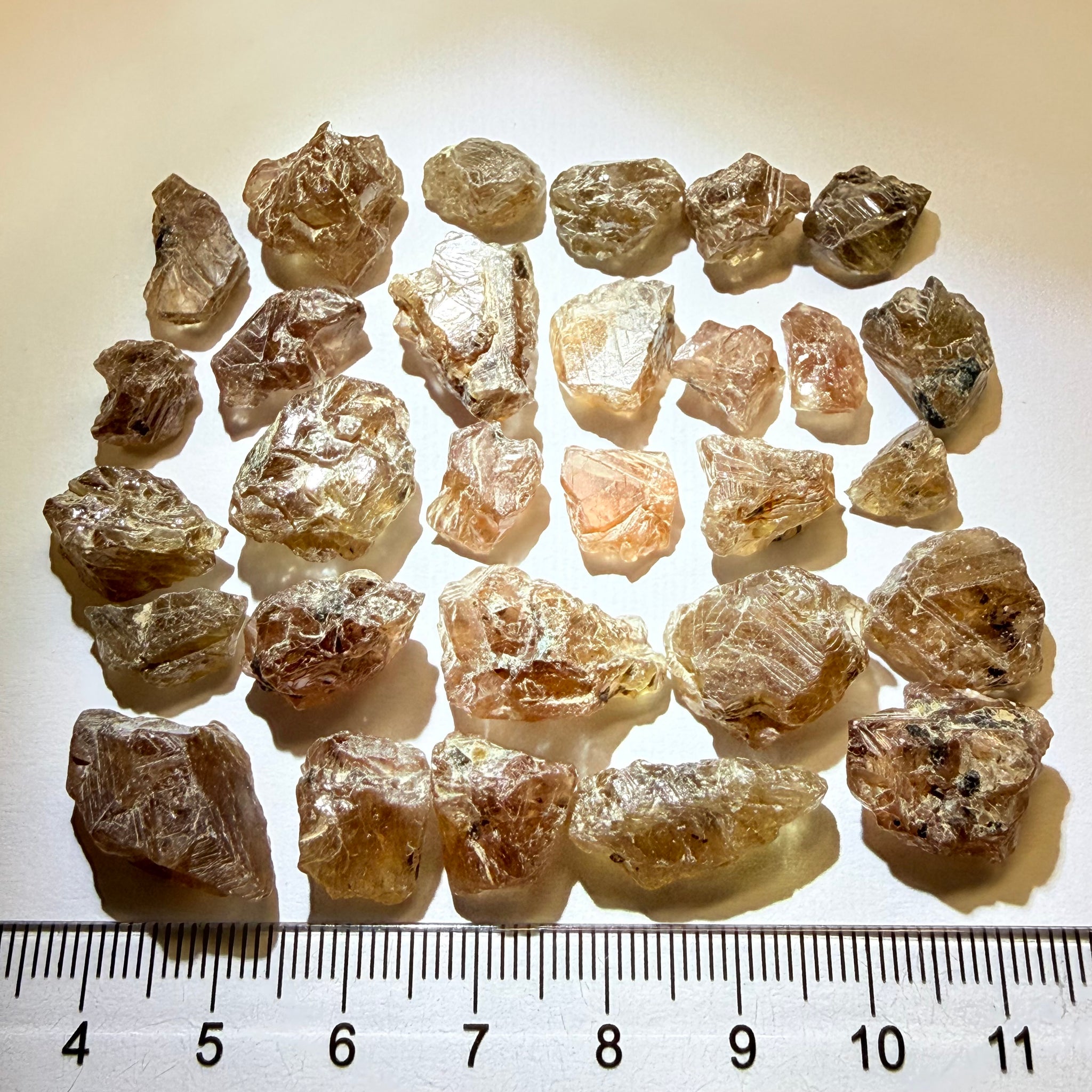 Colour Changing Sapphire Crystal Lot. 51.90gm / 259.50ct, Tanzania, Untreated Unheated, all pieces are crystallised on all sides! Super rare, new find