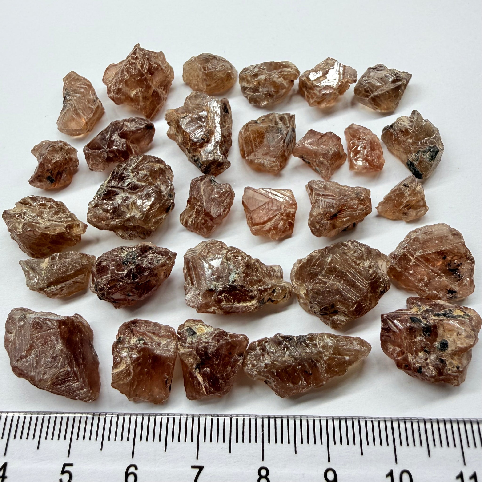 Colour Changing Sapphire Crystal Lot. 51.90gm / 259.50ct, Tanzania, Untreated Unheated, all pieces are crystallised on all sides! Super rare, new find