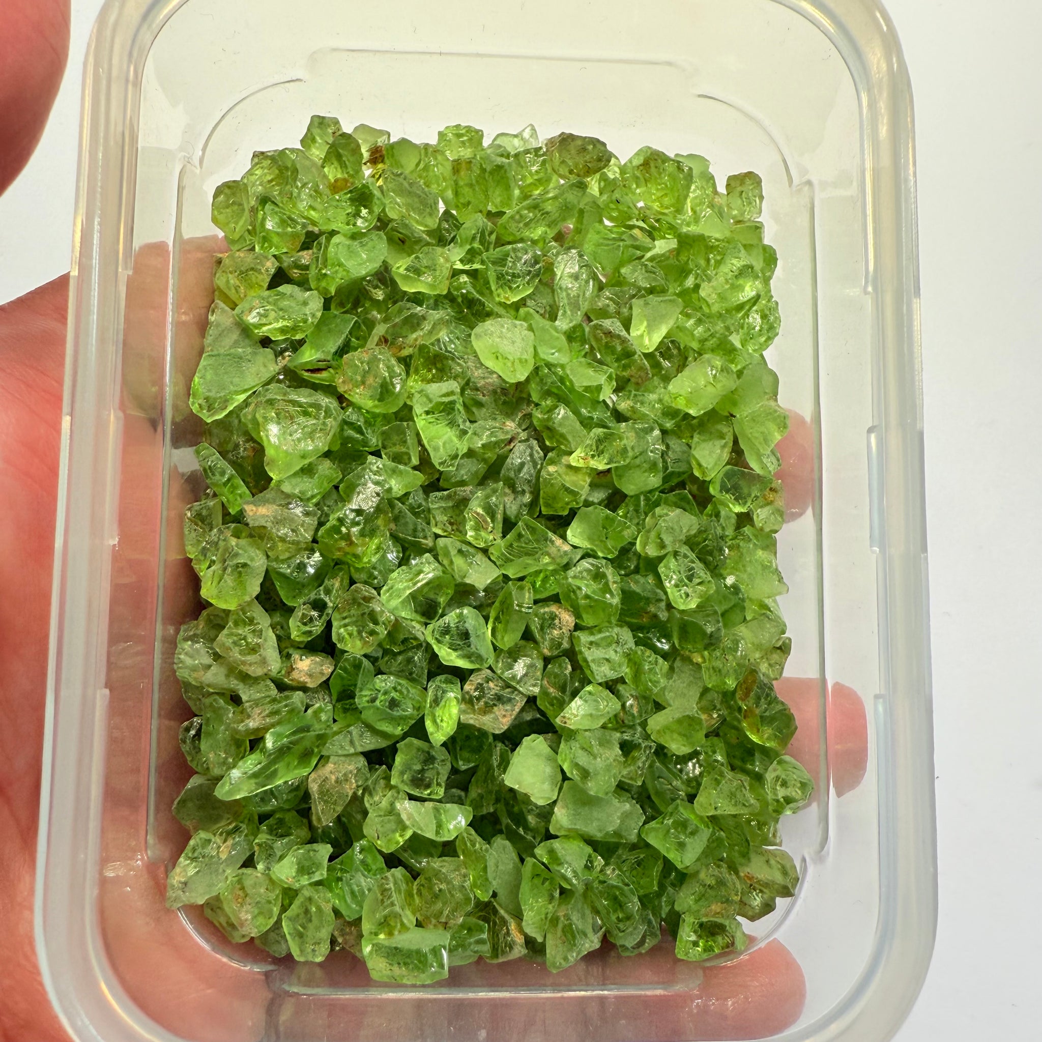 GoGo Peridot Lot, 135.00gm/675ct, Wa GoGo Tribe, Tanzania, Untreated Unheated, av size 1.90ct, faceting rough mix, use also in jewellery as is