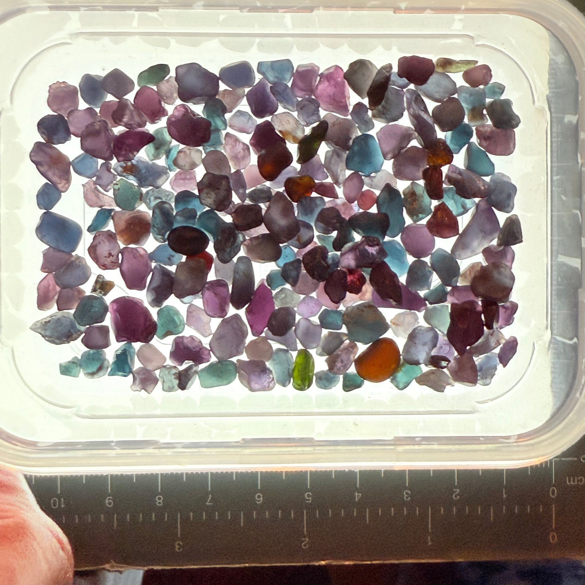 Very Dark Mozambique Spinel Lot, 57.40gm / 287ct, Mozambique, Untreated Unheated, very very dark, see all photos and vids. See pictures in hand to get exactly how dark the colour is