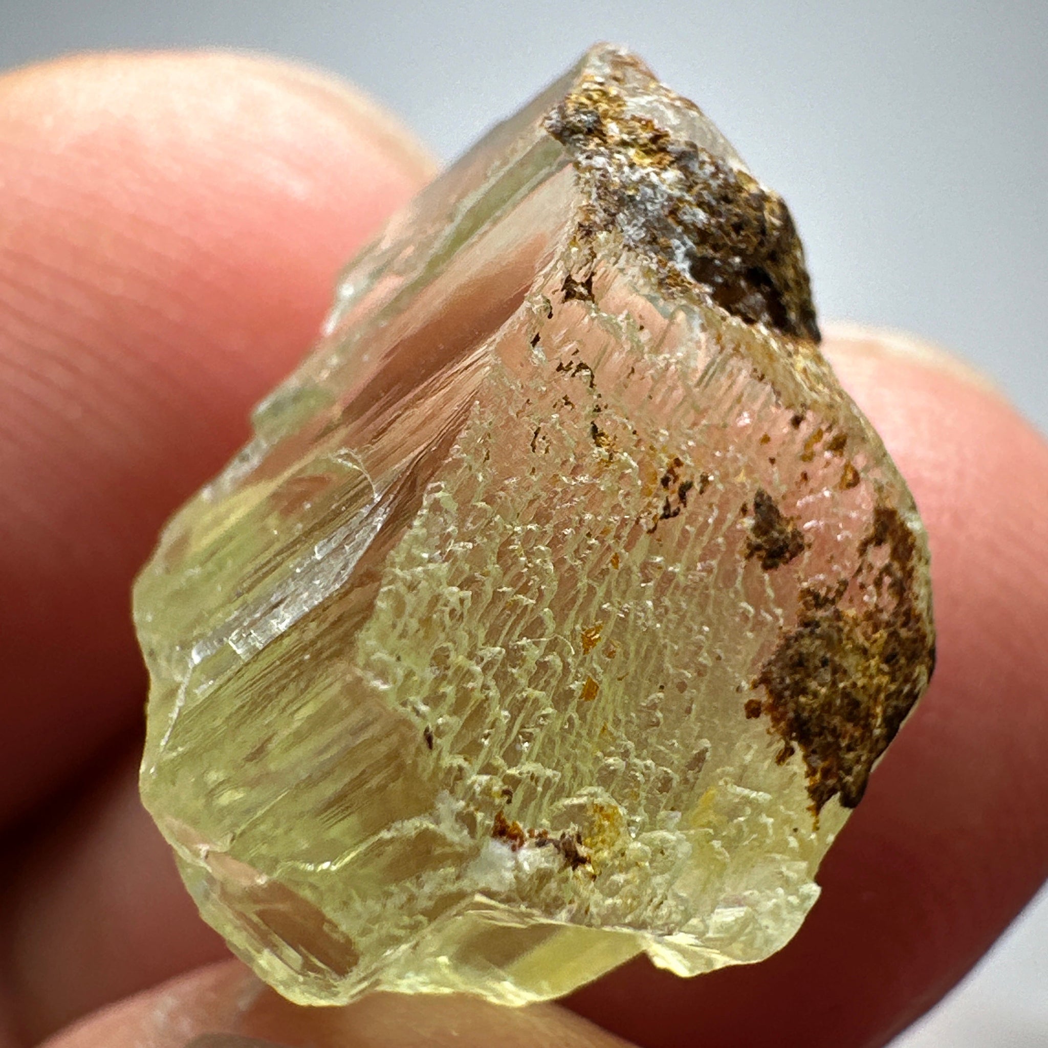 Tremolite Crystal, 13.66ct, Merelani, Tanzania, Untreated Unheated. Crack inside, the rest is vvs-if, see pic. Beautiful soft lime green colour