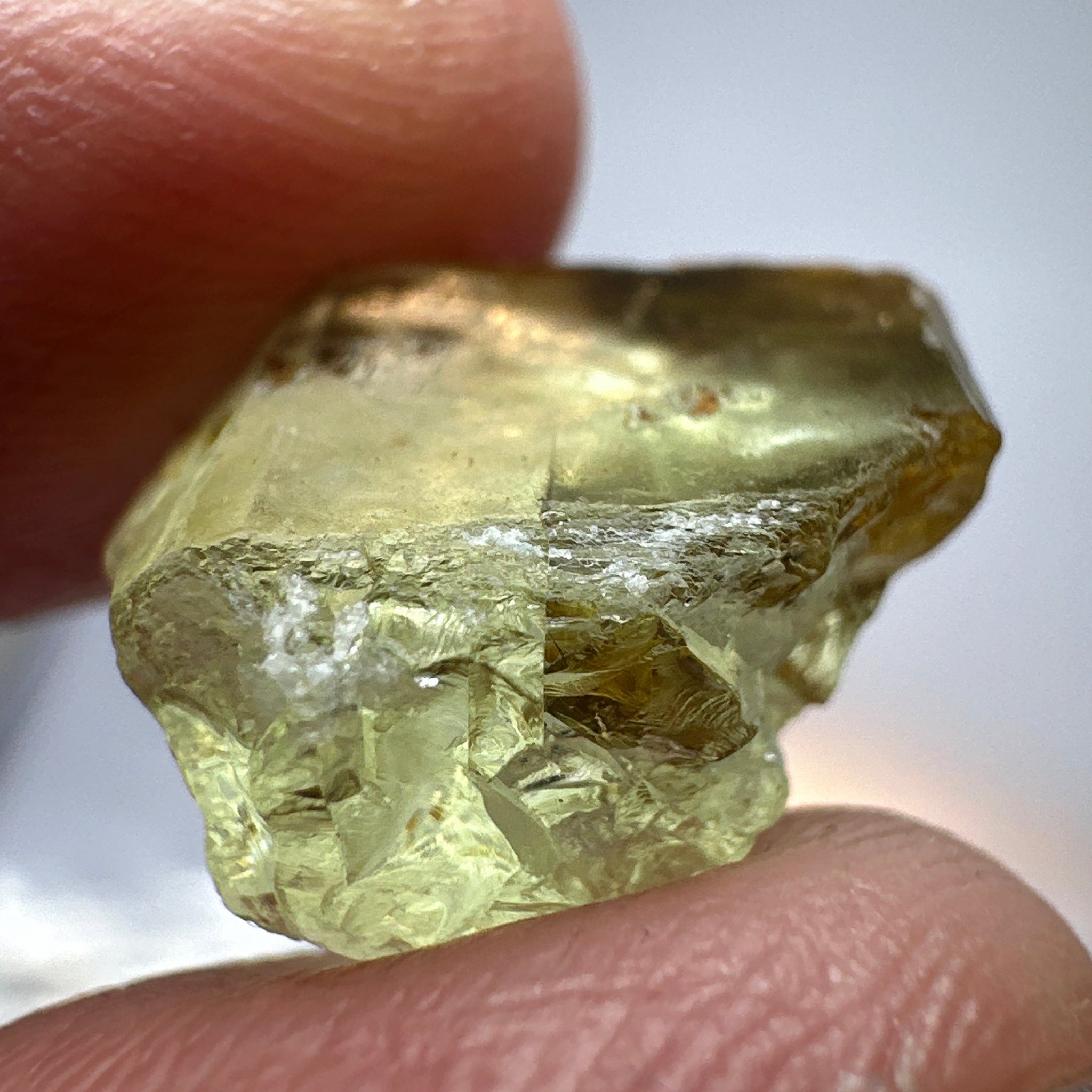Tremolite Crystal, 13.66ct, Merelani, Tanzania, Untreated Unheated. Crack inside, the rest is vvs-if, see pic. Beautiful soft lime green colour