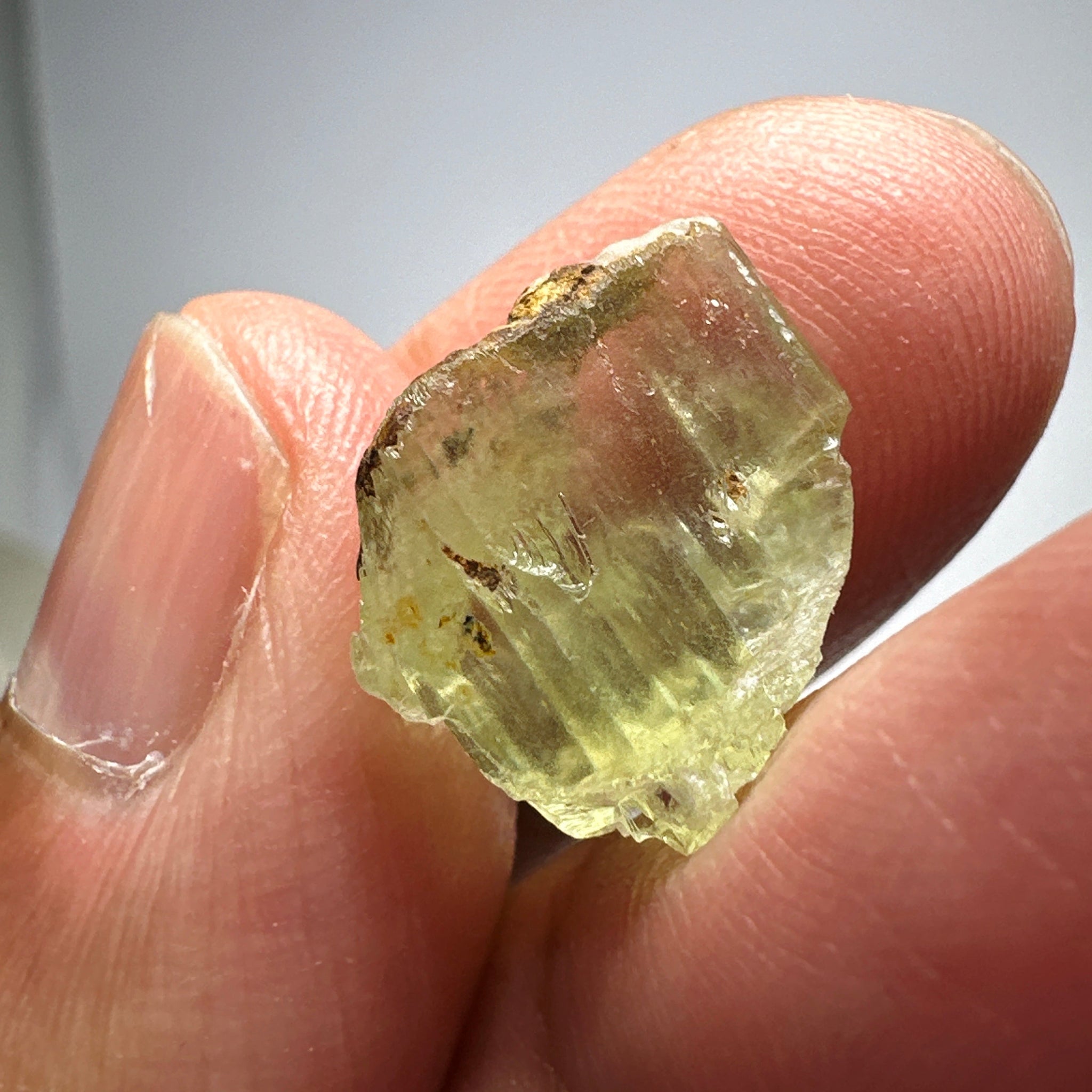 Tremolite Crystal, 13.66ct, Merelani, Tanzania, Untreated Unheated. Crack inside, the rest is vvs-if, see pic. Beautiful soft lime green colour