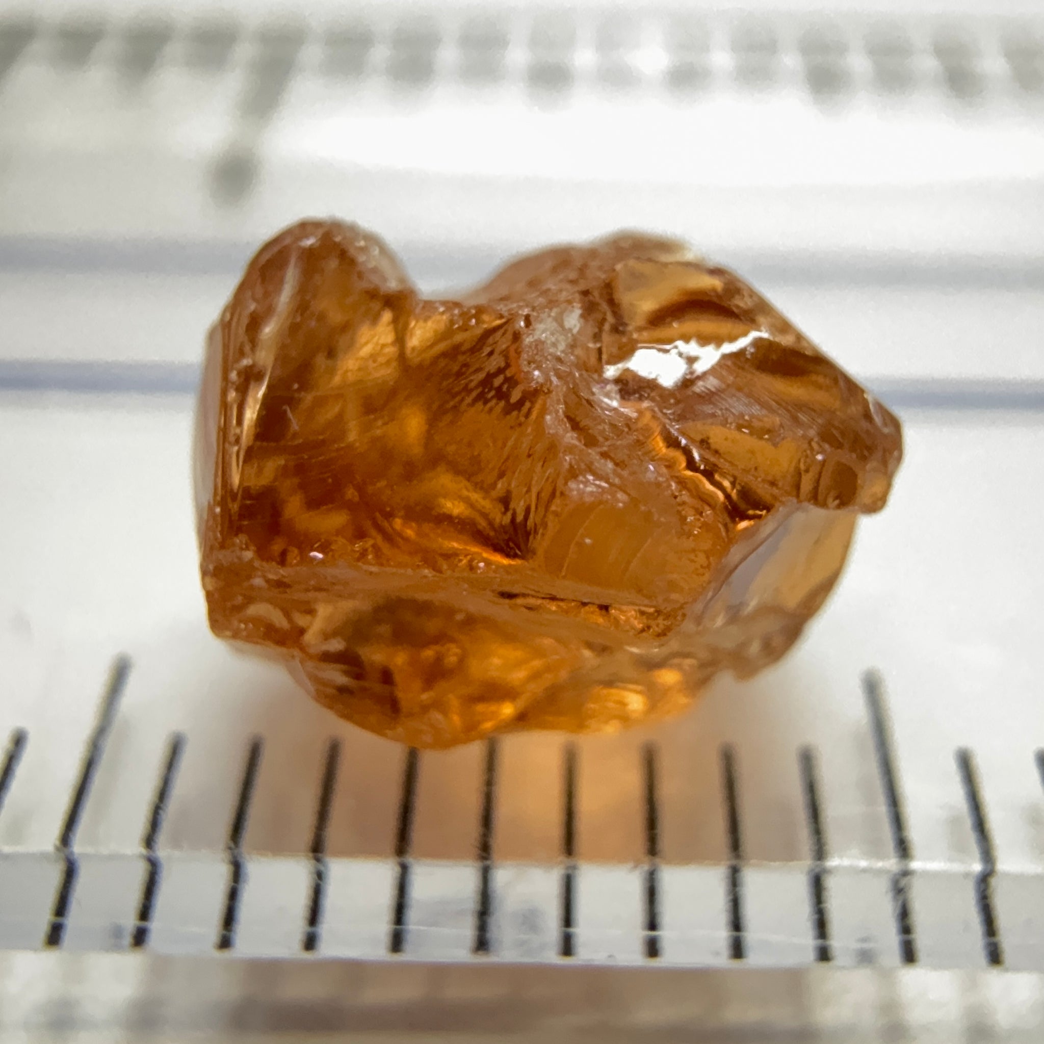 Malaya Garnet, 3.24ct, Tanzania, Untreated Unheated, veil and white spots so si