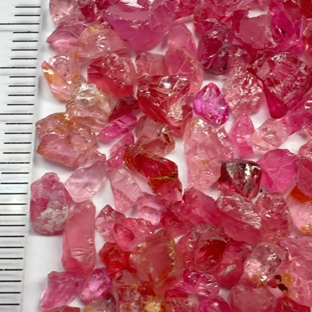 Mahenge Spinel Lot melee rough or set in jewellery as is, 20.5gm / 102.5ct Mahenge, Tanzania, Untreated Unheated