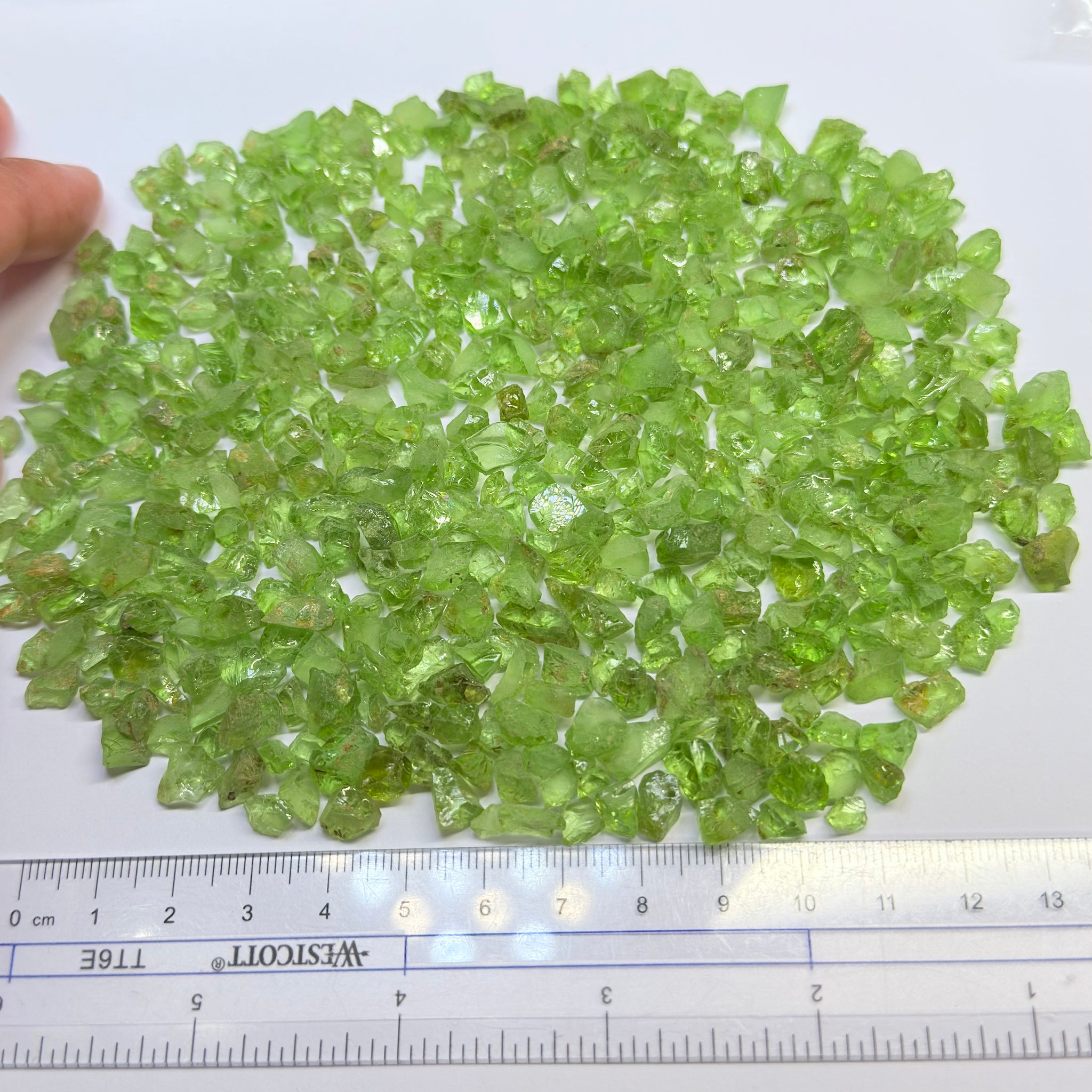GoGo Peridot Lot, 131.70gm/658.5ct, Wa GoGo Tribe, Tanzania, Untreated Unheated, av size 1.90ct, faceting rough mix, use also in jewellery as is