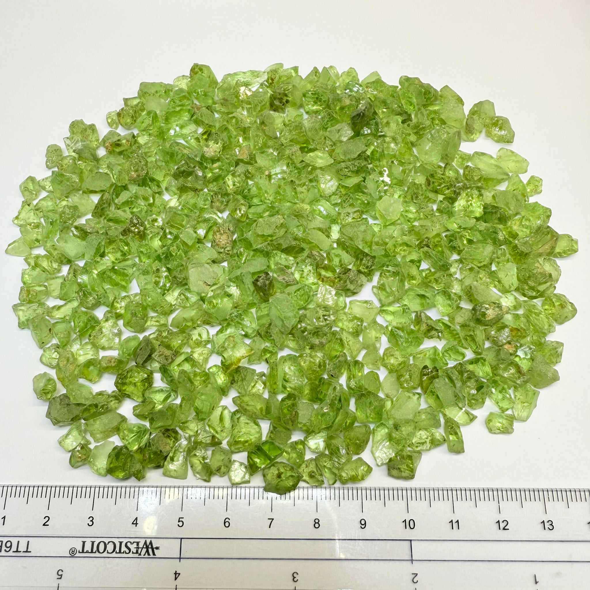 GoGo Peridot Lot, 135.00gm/675ct, Wa GoGo Tribe, Tanzania, Untreated Unheated, av size 1.90ct, faceting rough mix, use also in jewellery as is