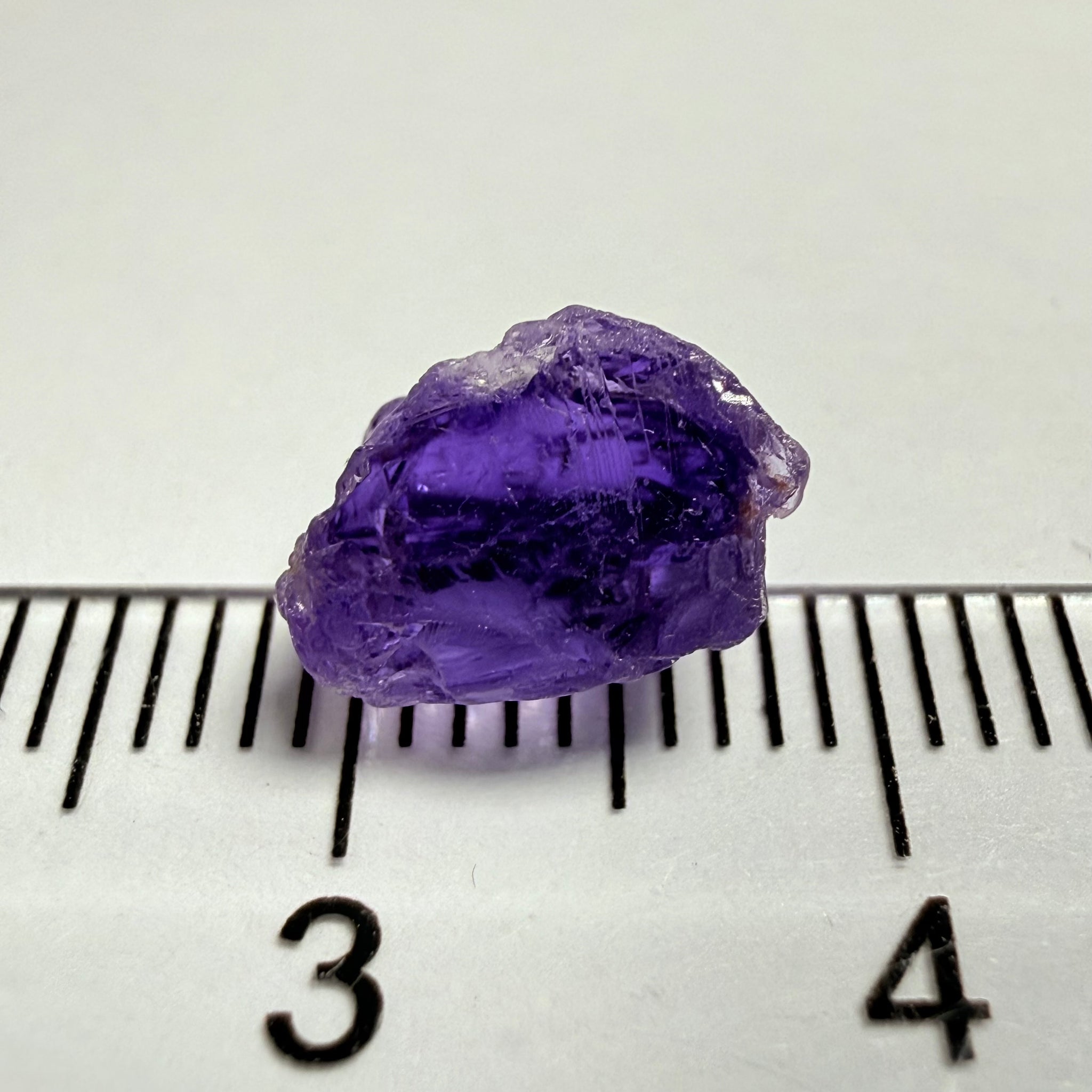 Purple Scapolite, 2.92ct, Tanzania, Untreated Unheated, vs-vvs, note shape