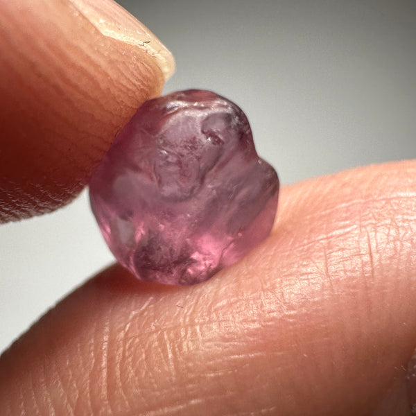 2.72ct Pink Spinel, Tanzania, VVS + Slight Silk, Untreated Unheated, see shape. Seems to colour shift