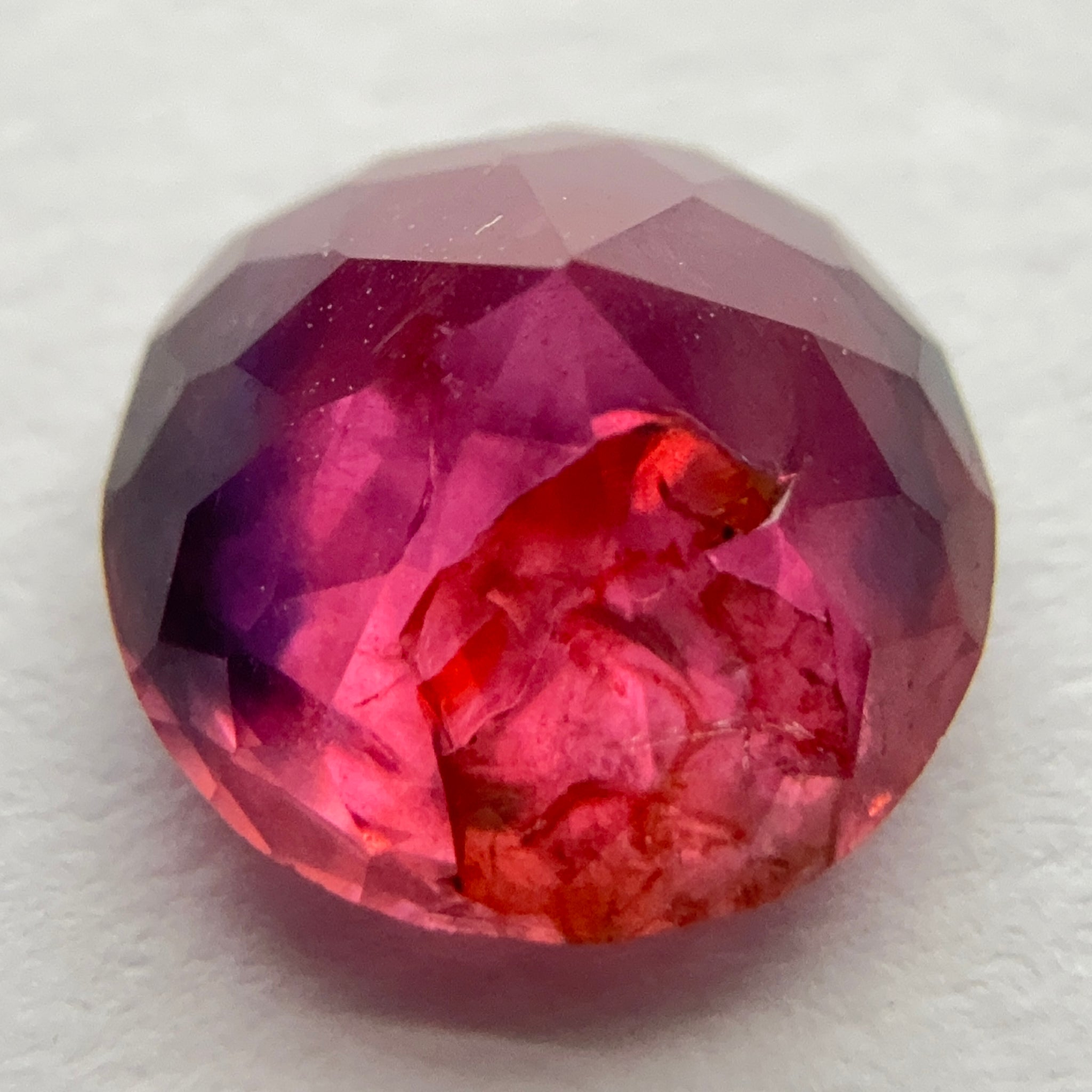 Winza Sapphire, native cut in Tanzania, 1.80ct, Winza, Tanzania, Untreated Unheated, pictures taken on a gem display ring, have a look