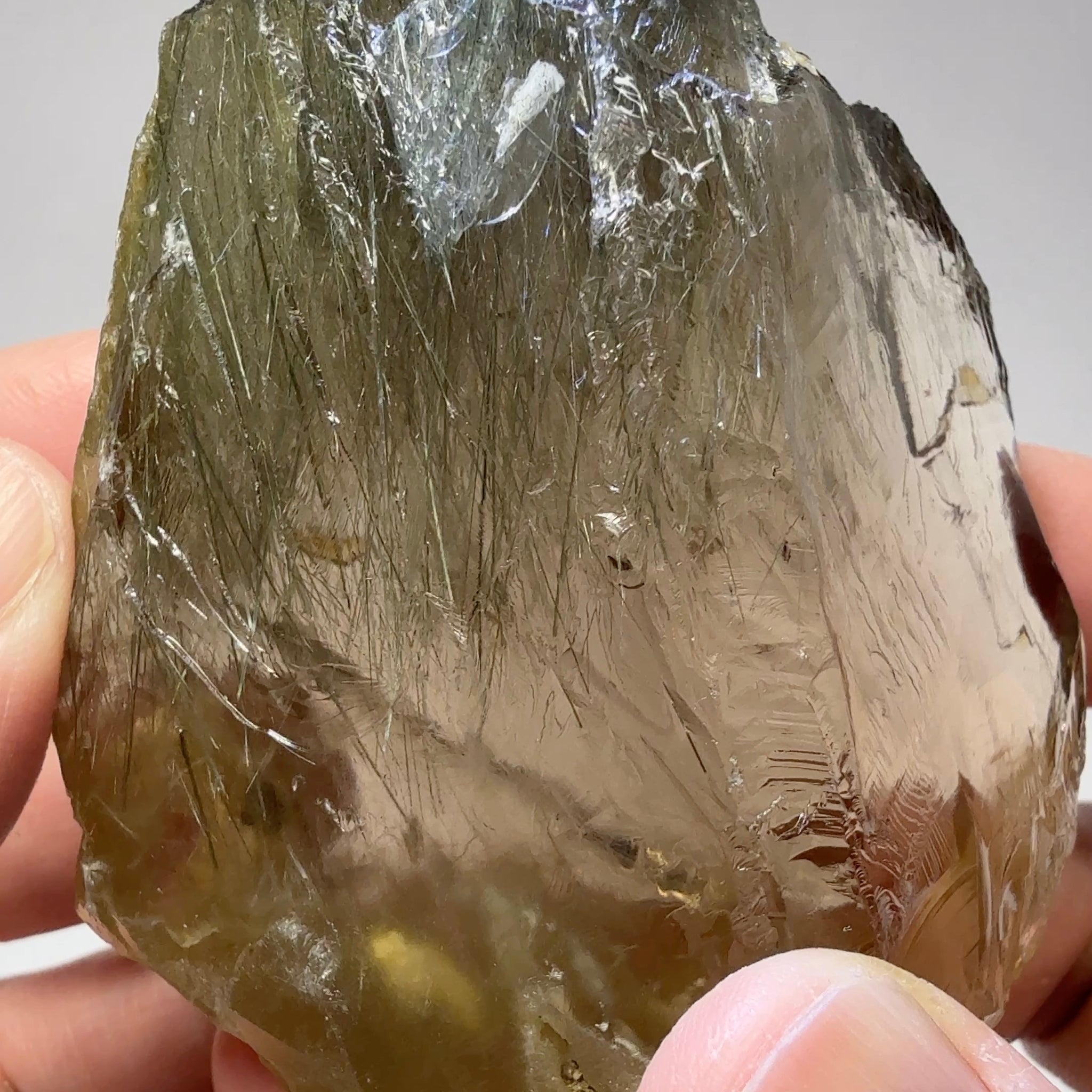Very Rare, Green and Brown, Rutilated Quartz, 1318.50ct / 263.70gm, Tanzania, Untreated Unheated, very rare due to large size as well as both green and brown in the same stone, see videos, faceting and cabbing rough, 7.19 x 7.00 x 4.25cm