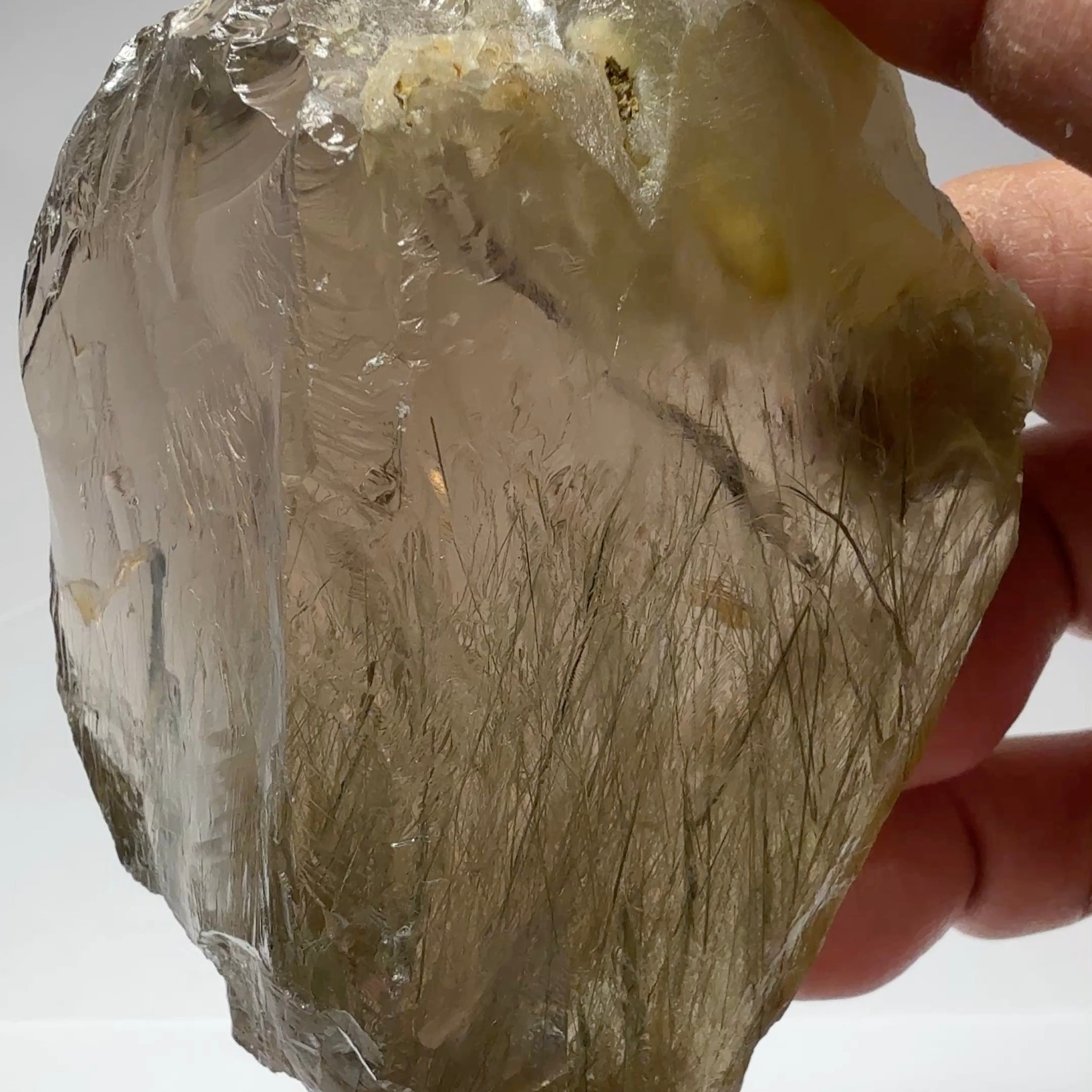 Very Rare, Green and Brown, Rutilated Quartz, 1318.50ct / 263.70gm, Tanzania, Untreated Unheated, very rare due to large size as well as both green and brown in the same stone, see videos, faceting and cabbing rough, 7.19 x 7.00 x 4.25cm