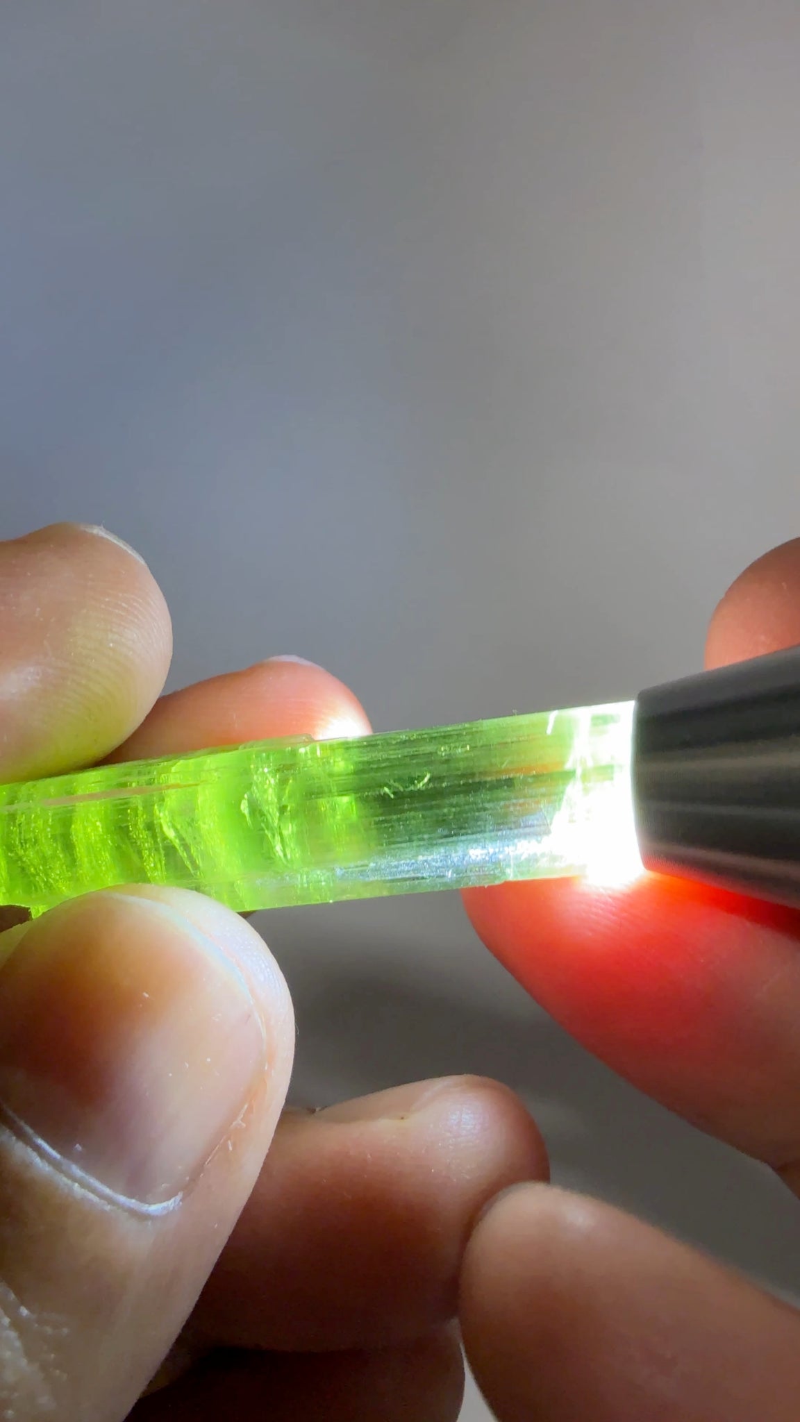 Gem Torch by Gemstone Masters, 6 function gem torch, strong power UV 365nm and 395nm, belt clip and 2 light focusing cones, 98% cri white bulb, 2-year warranty (excluding damage or wear and tear), we are the agents for this. Ships worldwide