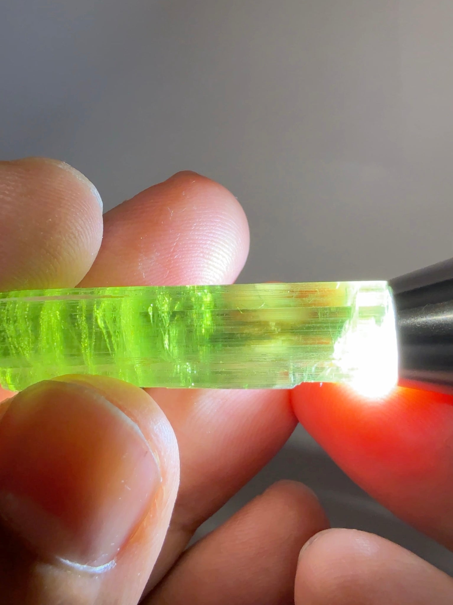 Gem Torch by Gemstone Masters, 6 function gem torch, strong power UV 365nm and 395nm, belt clip and 2 light focusing cones, 98% cri white bulb, 2-year warranty (excluding damage or wear and tear), we are the agents for this. Ships worldwide