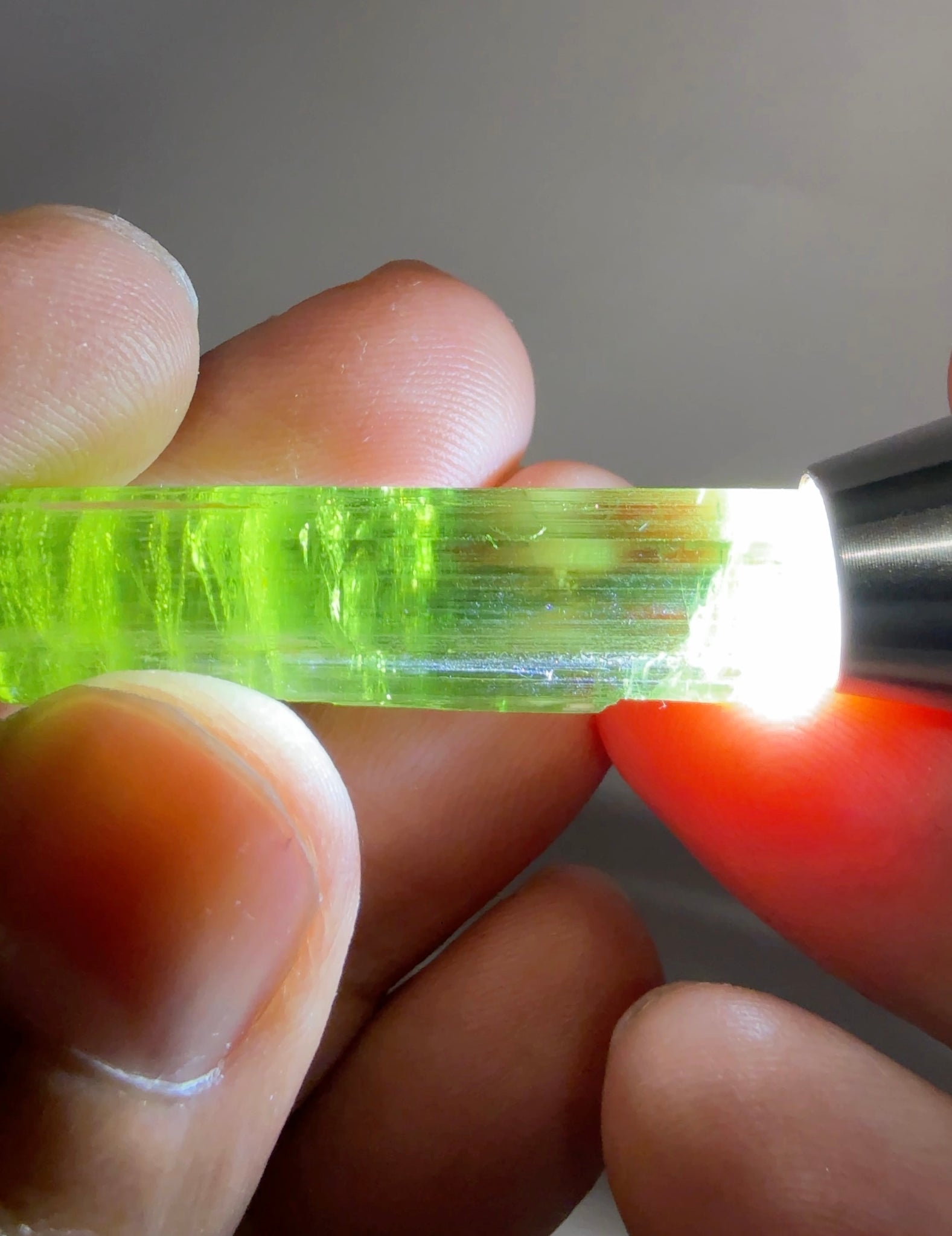 Gem Torch by Gemstone Masters, 6 function gem torch, strong power UV 365nm and 395nm, belt clip and 2 light focusing cones, 98% cri white bulb, 2-year warranty (excluding damage or wear and tear), we are the agents for this. Ships worldwide