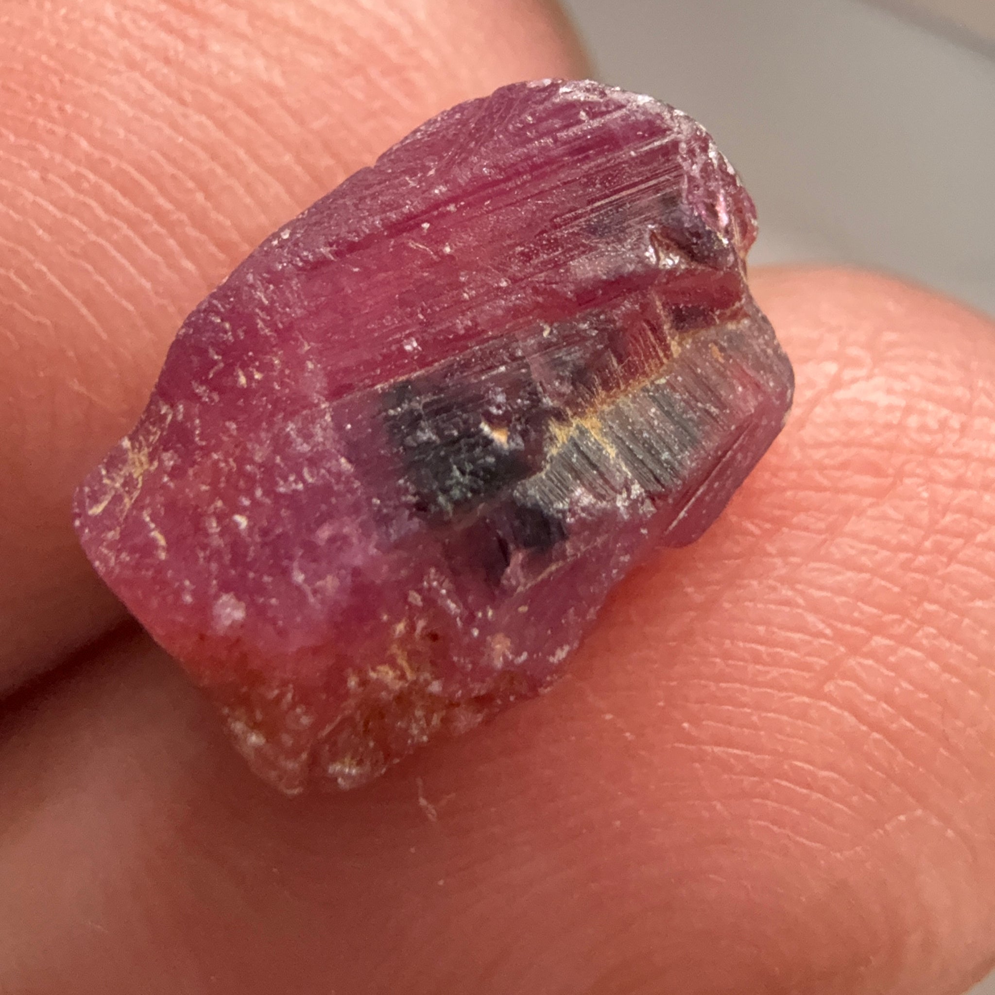 Winza Sapphire Crystal, 7.64ct, Winza Tanzania, see all sides in the pictures and video, superb etching, Untreated Unheated, 12.7 x 8.5 x 6.3mm