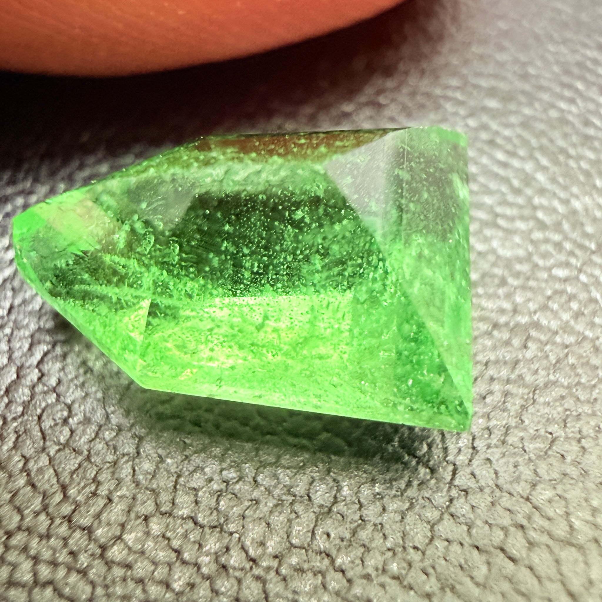 Tsavorite Garnet, 2.60ct, Tanzania, Untreated, Unheated, fancy cut