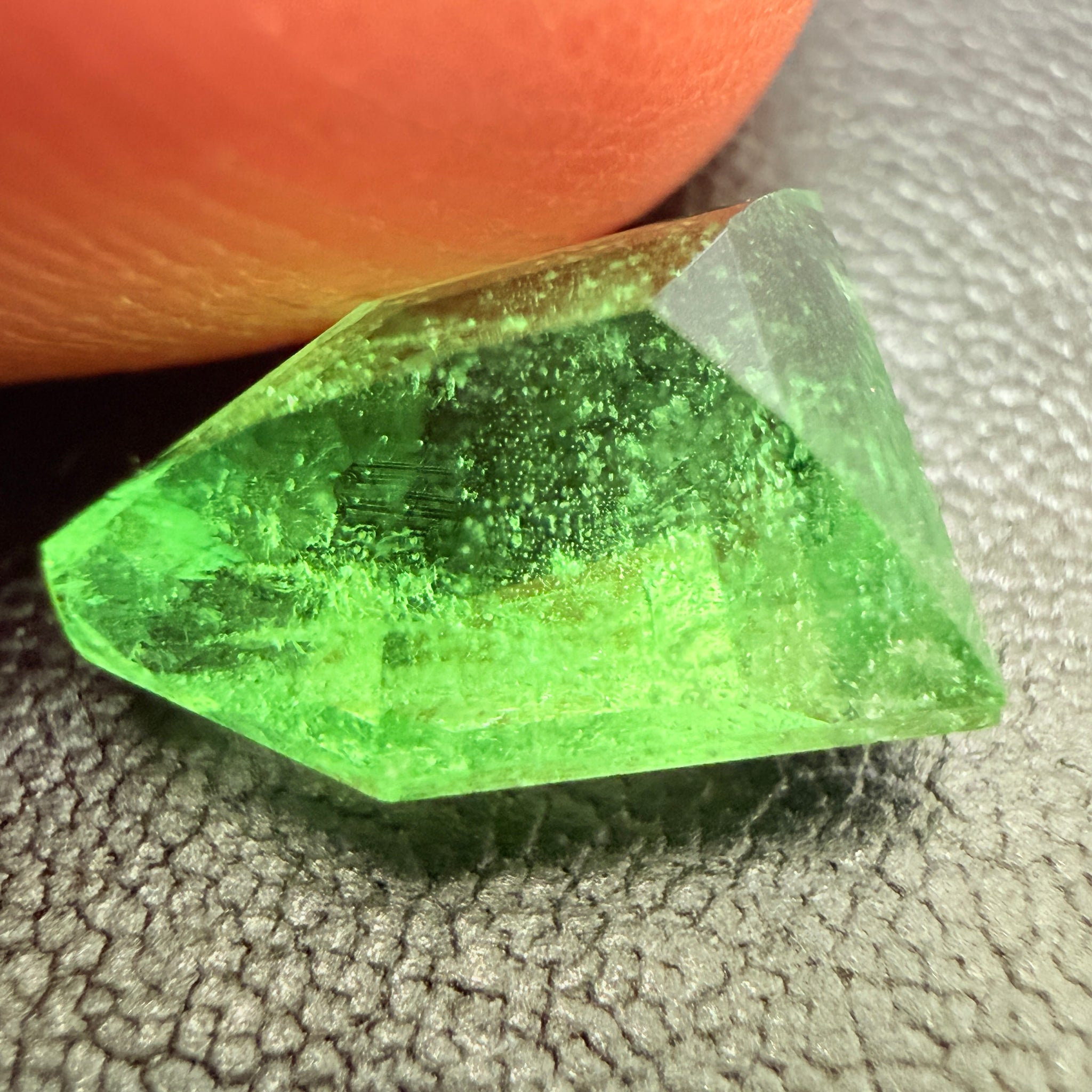 Tsavorite Garnet, 2.60ct, Tanzania, Untreated, Unheated, fancy cut