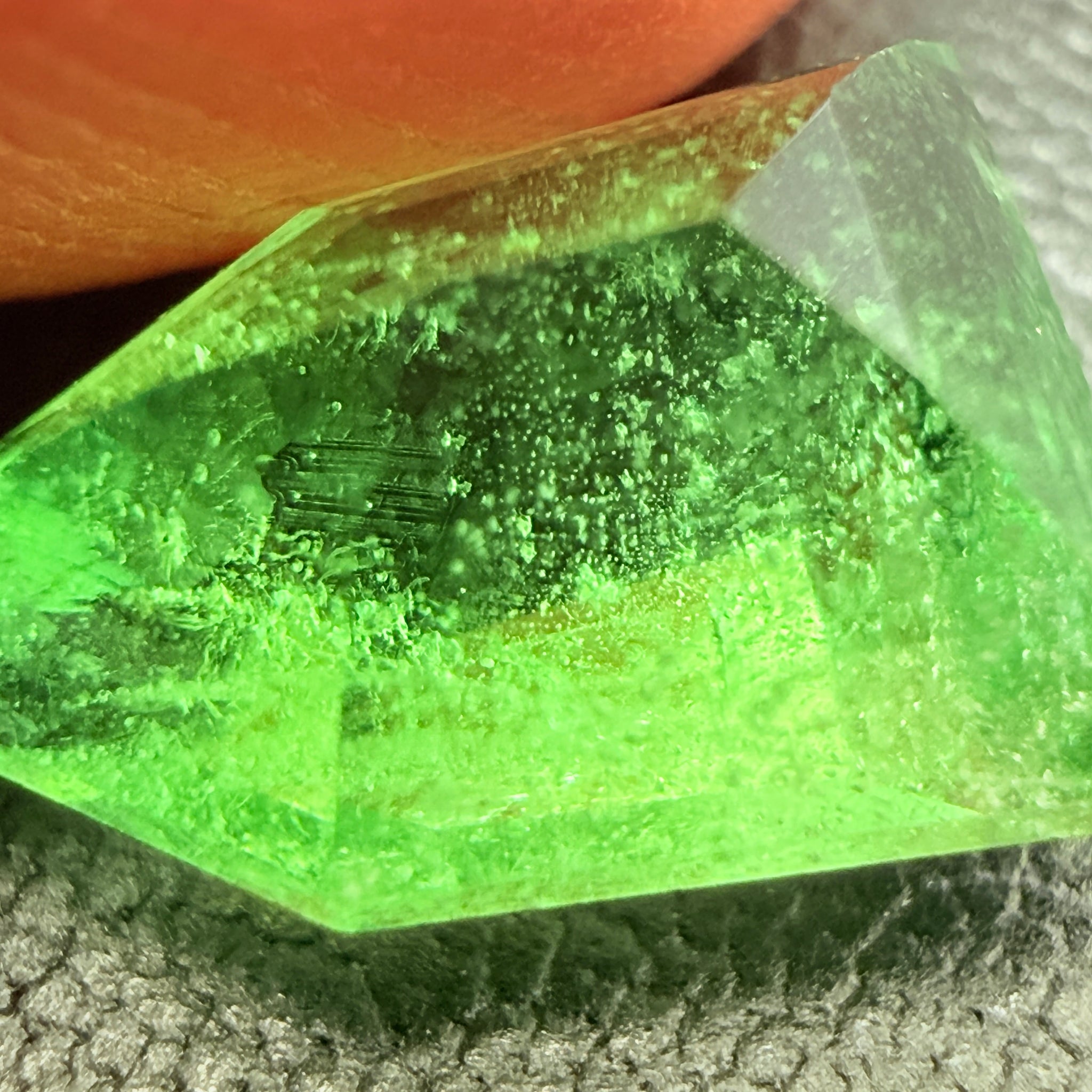 Tsavorite Garnet, 2.60ct, Tanzania, Untreated, Unheated, fancy cut