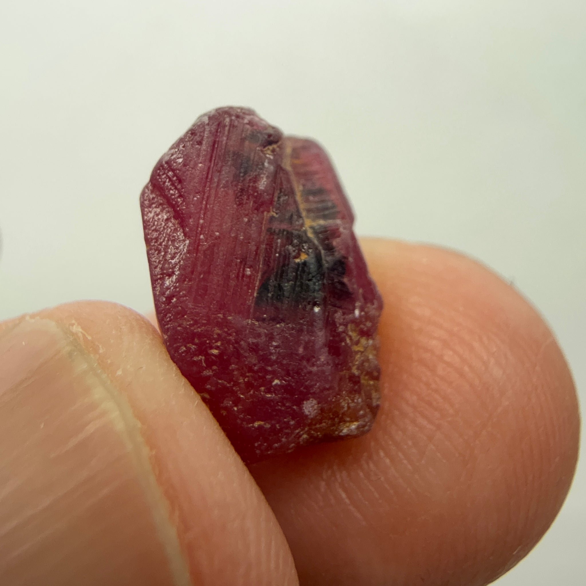 Winza Sapphire Crystal, 7.64ct, Winza Tanzania, see all sides in the pictures and video, superb etching, Untreated Unheated, 12.7 x 8.5 x 6.3mm