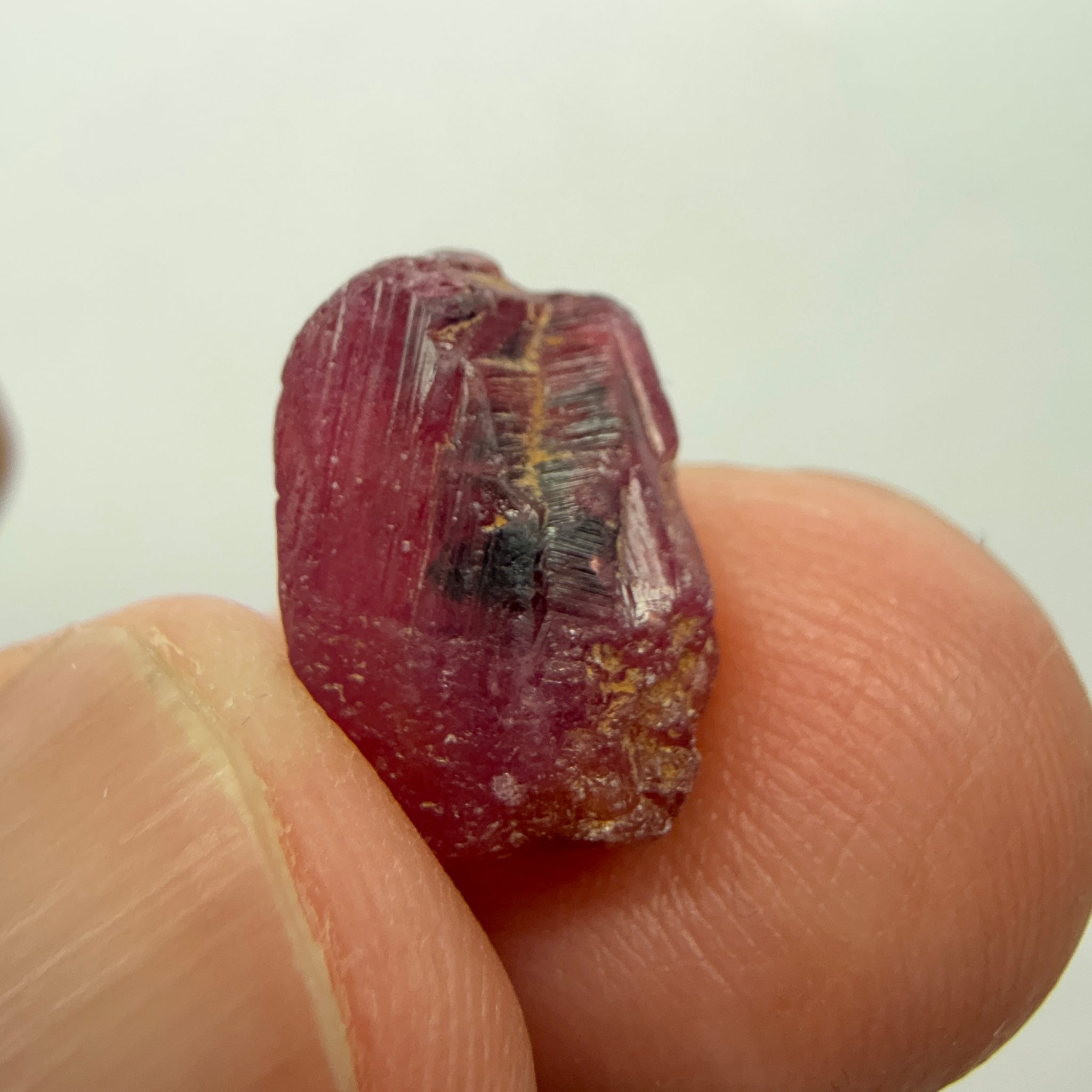 Winza Sapphire Crystal, 7.64ct, Winza Tanzania, see all sides in the pictures and video, superb etching, Untreated Unheated, 12.7 x 8.5 x 6.3mm