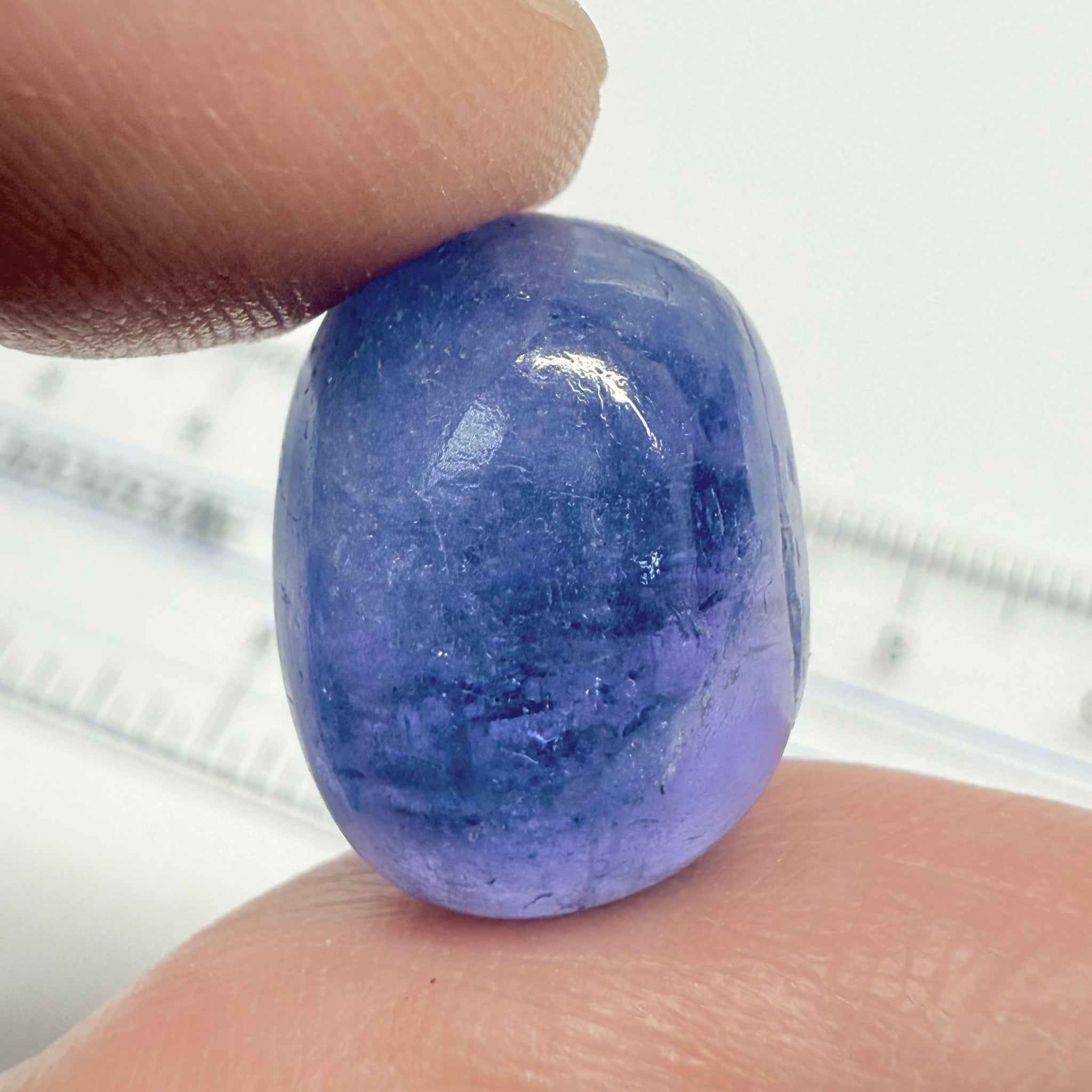 Tanzanite Cabochon, 19.38ct, Tanzania, gently heated