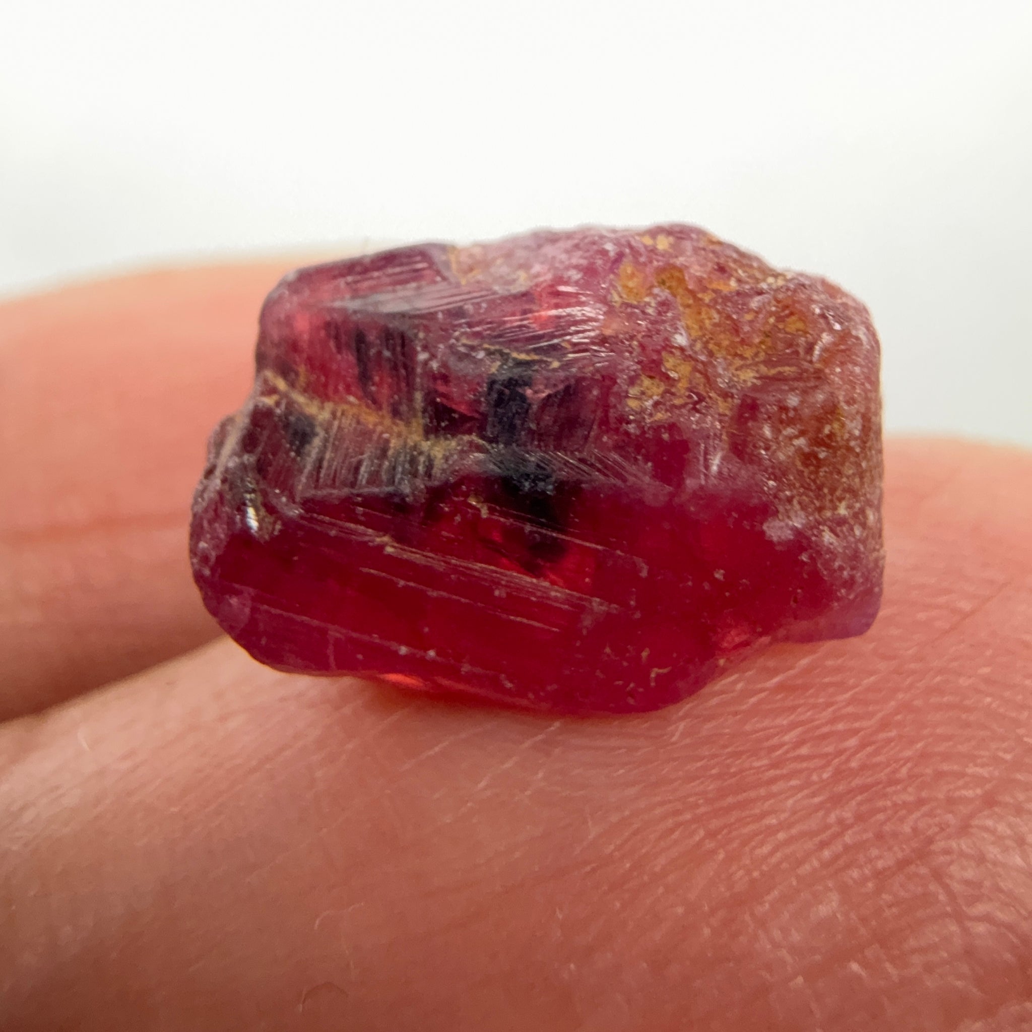 Winza Sapphire Crystal, 7.64ct, Winza Tanzania, see all sides in the pictures and video, superb etching, Untreated Unheated, 12.7 x 8.5 x 6.3mm