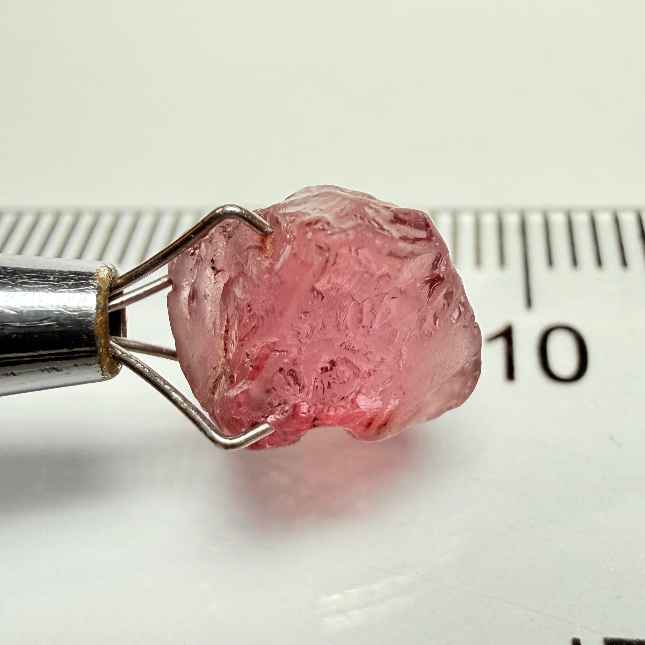 Colour Change Garnet, 4.47ct, Tanzania, Untreated Unheated, slight black crystal inclusions on the outer skin on one end, 1 ish mm into one side.  Rest vvs-if