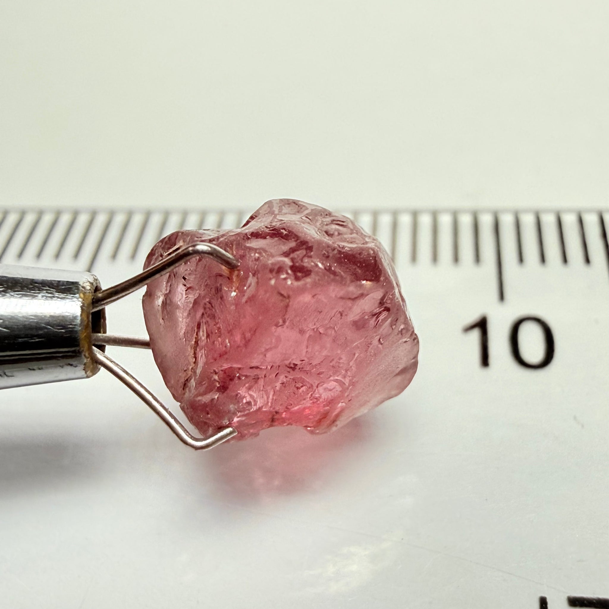 Colour Change Garnet, 4.47ct, Tanzania, Untreated Unheated, slight black crystal inclusions on the outer skin on one end, 1 ish mm into one side.  Rest vvs-if
