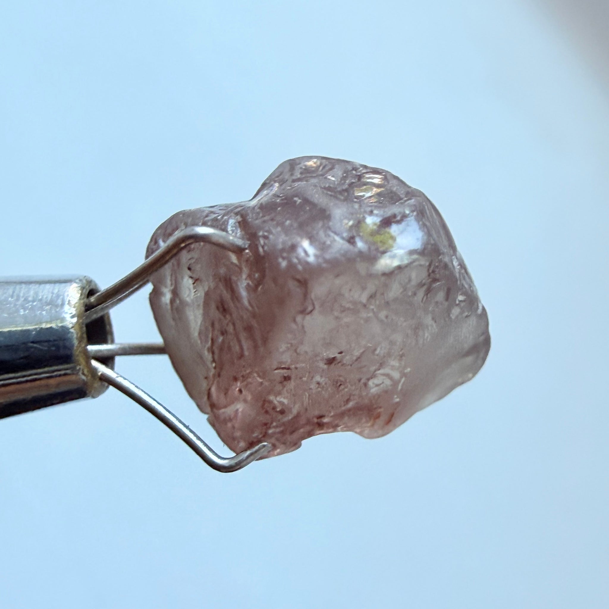 Colour Change Garnet, 4.47ct, Tanzania, Untreated Unheated, slight black crystal inclusions on the outer skin on one end, 1 ish mm into one side.  Rest vvs-if