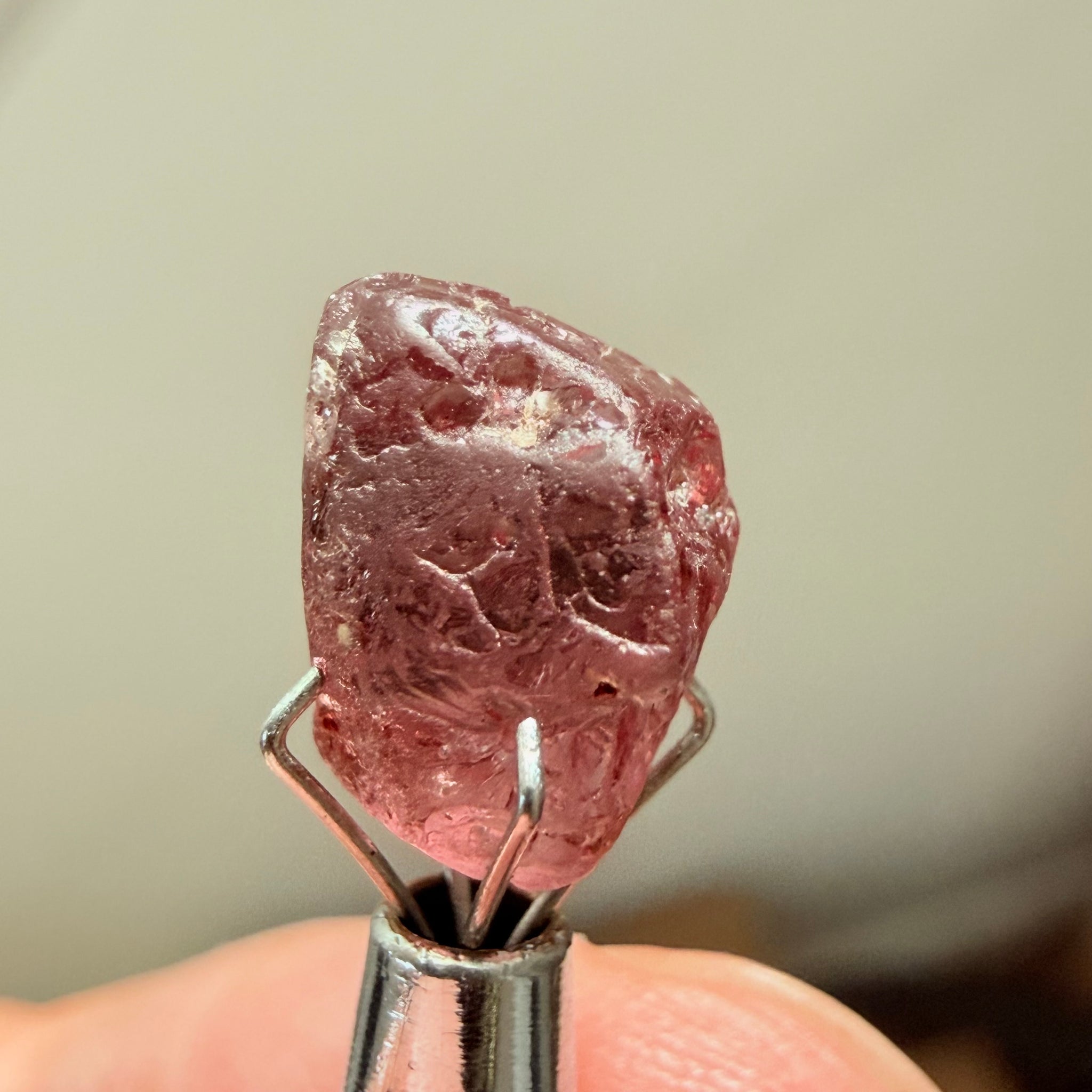 Colour Change Garnet, 4.47ct, Tanzania, Untreated Unheated, slight black crystal inclusions on the outer skin on one end, 1 ish mm into one side.  Rest vvs-if