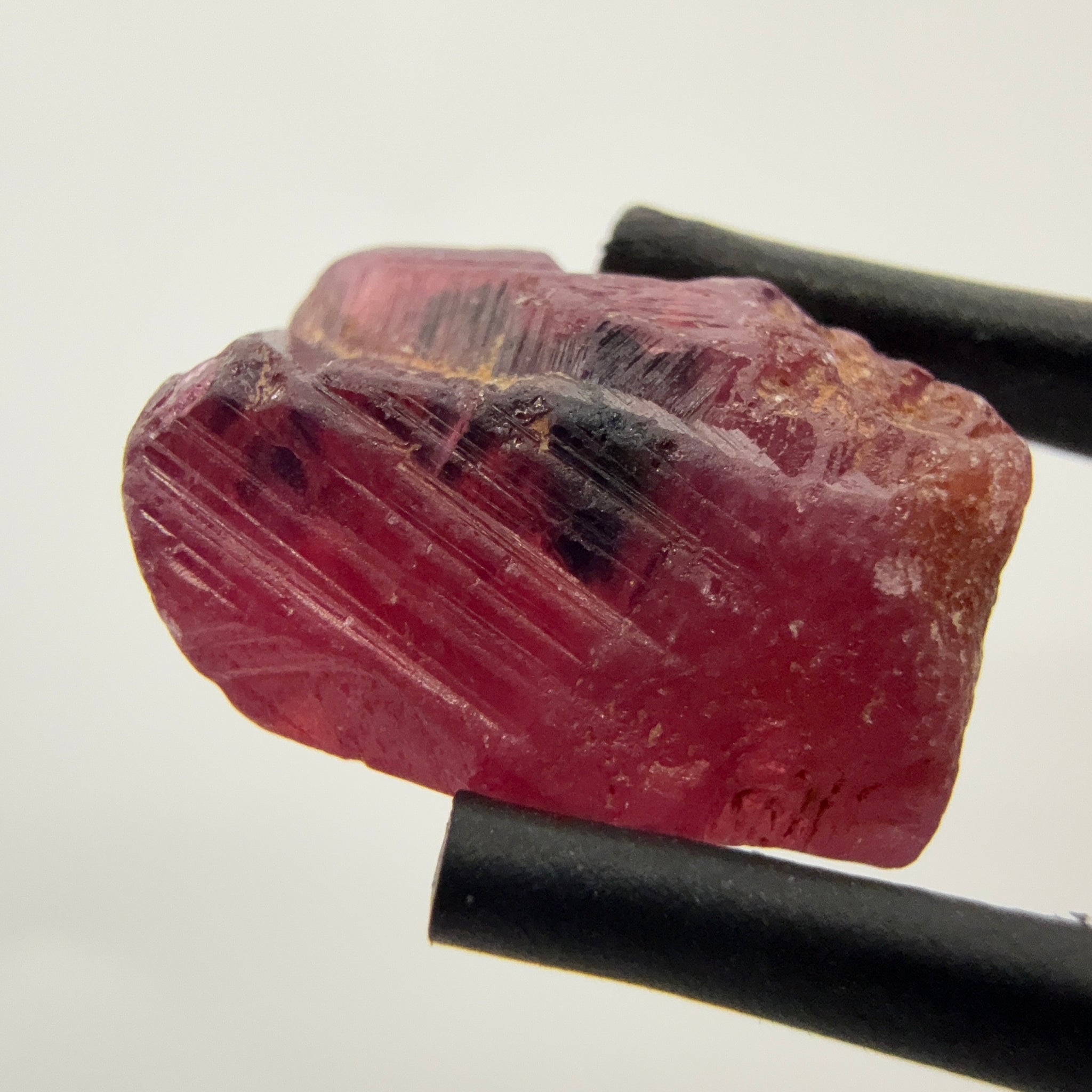 Winza Sapphire Crystal, 7.64ct, Winza Tanzania, see all sides in the pictures and video, superb etching, Untreated Unheated, 12.7 x 8.5 x 6.3mm