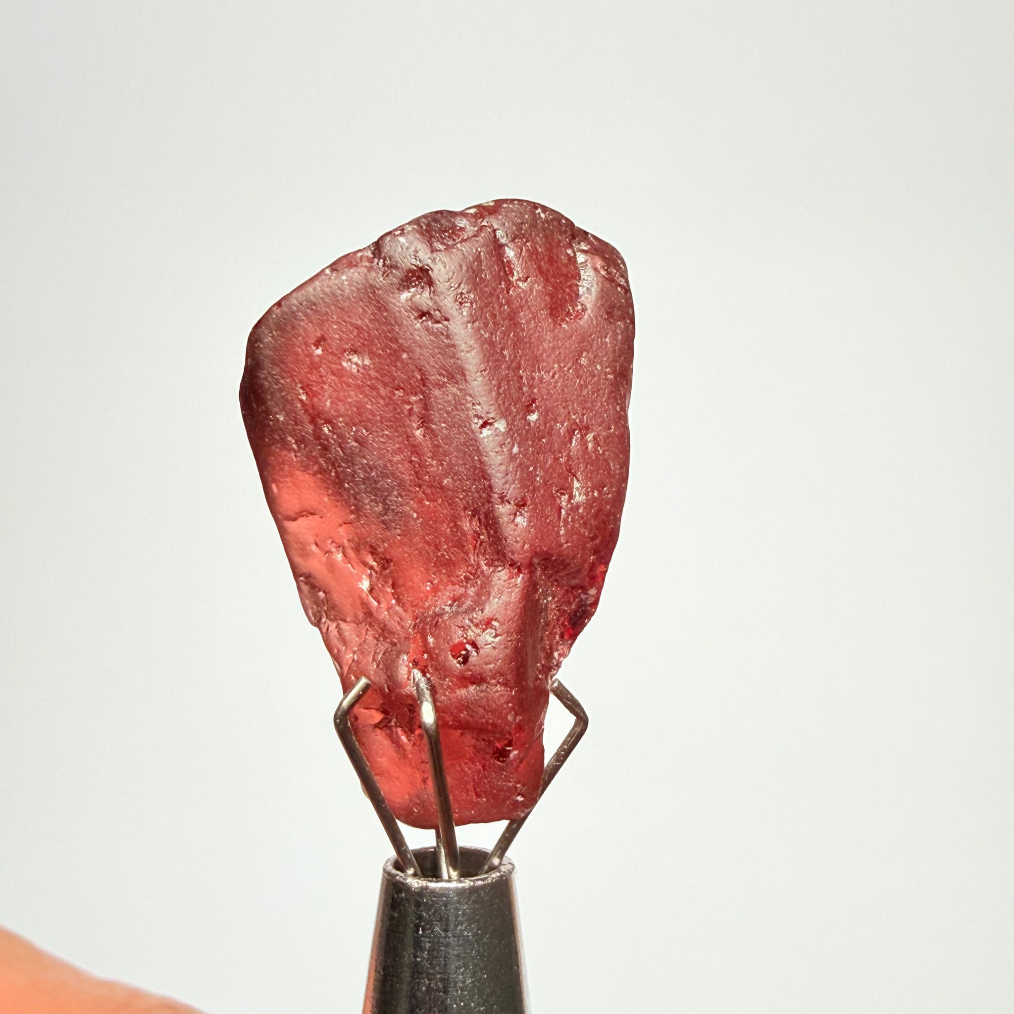 Umba Garnet, 22.67ct, Umba Tanzania, Untreated Unheated, vvs, mark shape, darkish tone