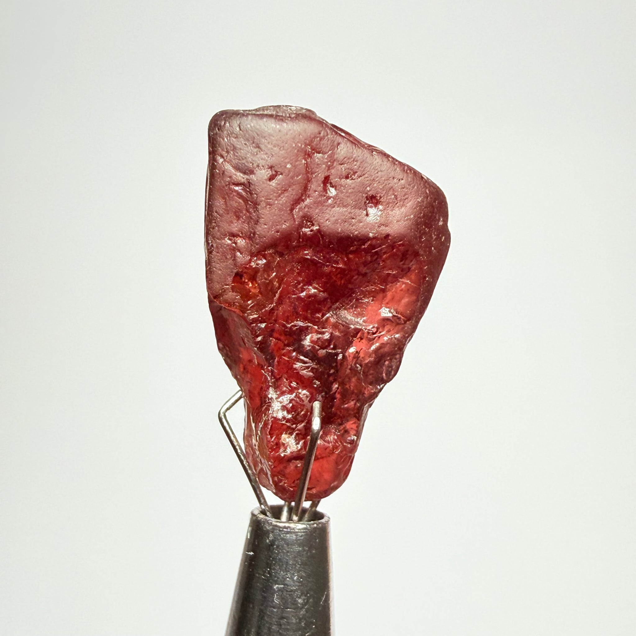 Umba Garnet, 22.67ct, Umba Tanzania, Untreated Unheated, vvs, mark shape, darkish tone